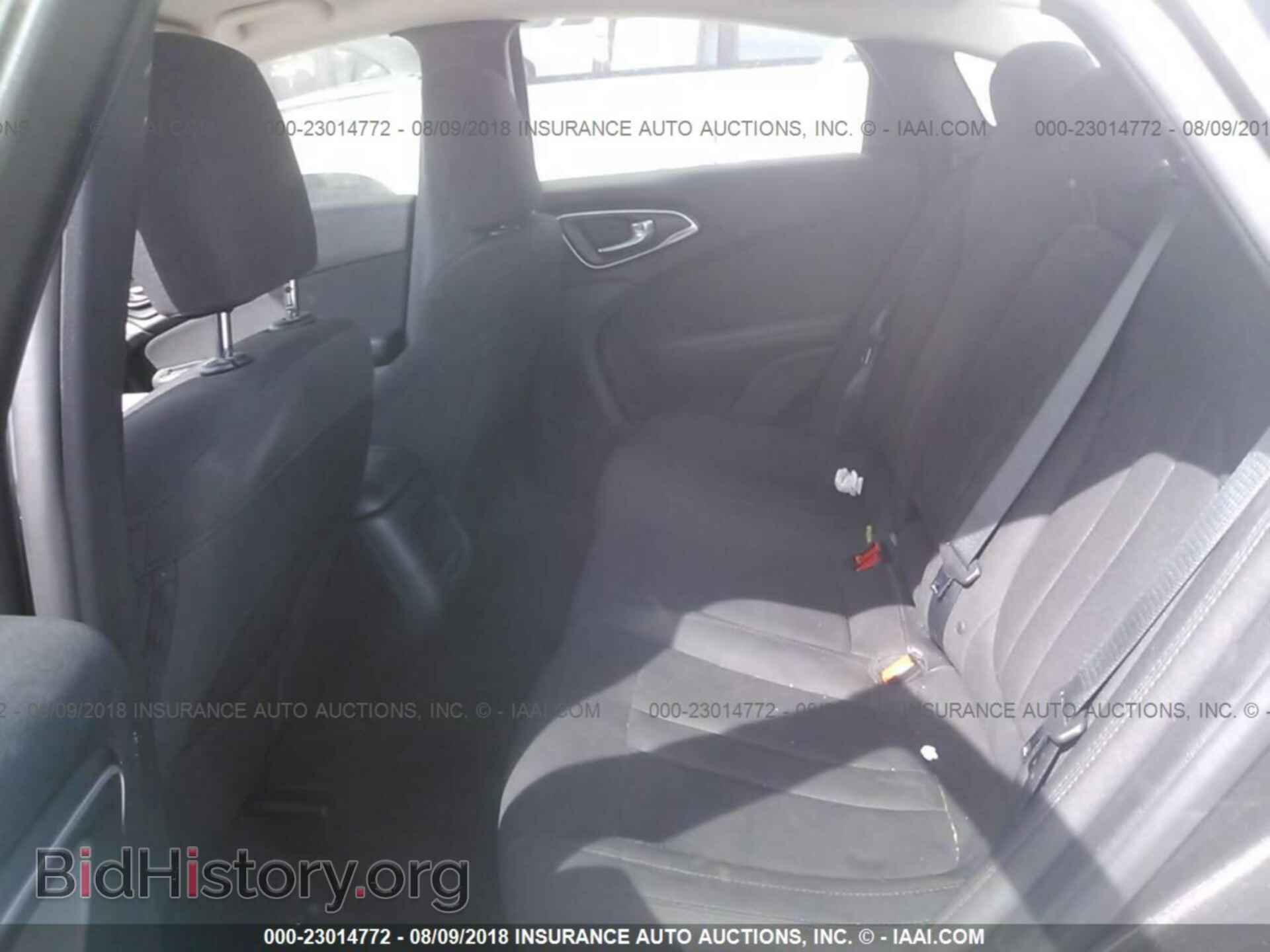 2016 Chrysler 200 - VIN: 1C3CCCAB7GN131725 - Фото 8