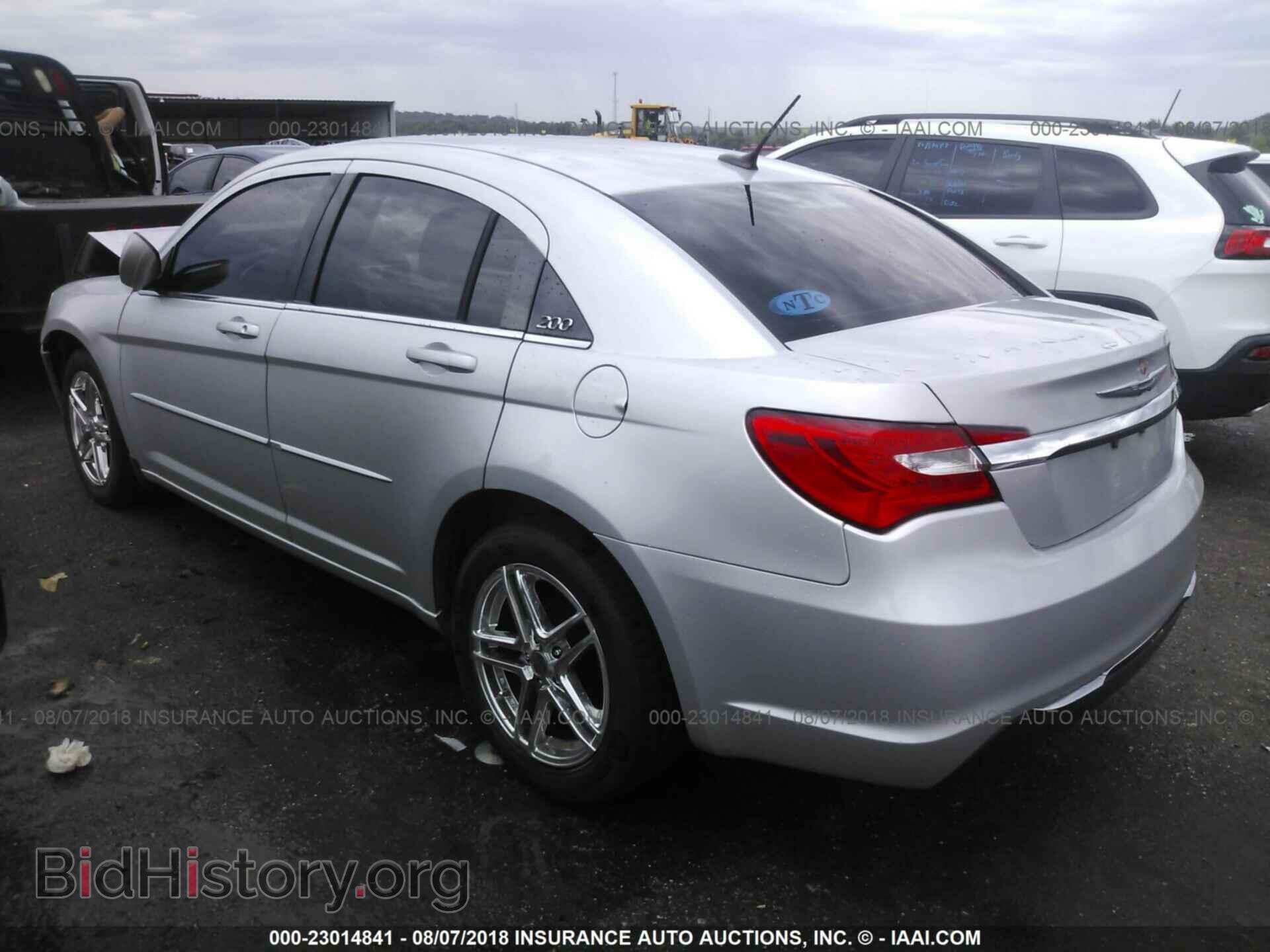 2012 Chrysler 200 - VIN: 1C3CCBAB2CN203032 - Фото 3