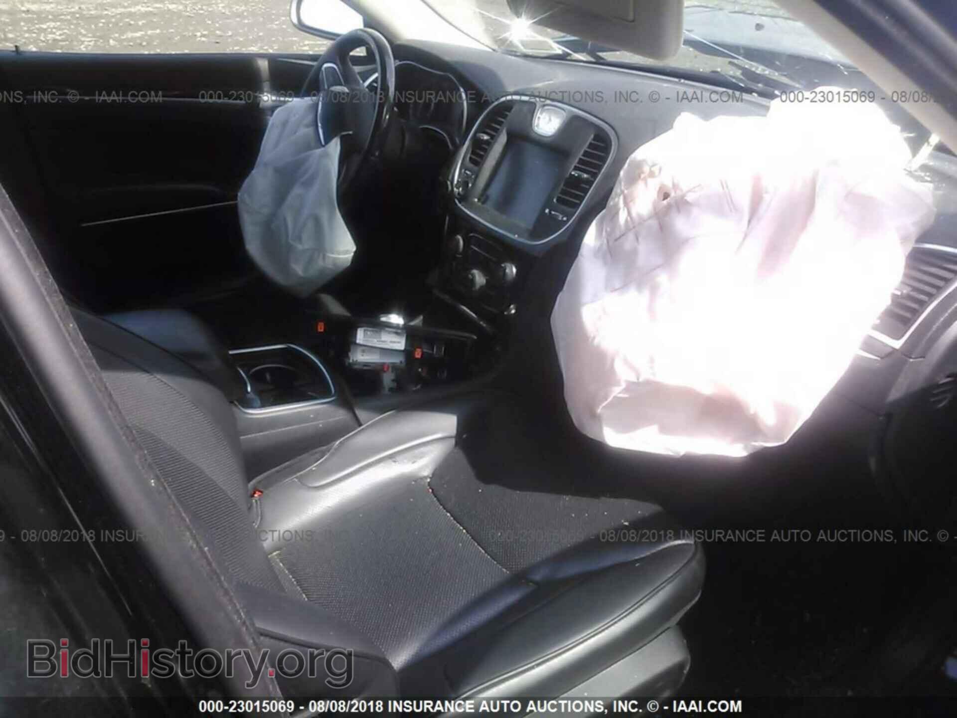 2016 Chrysler 300c - VIN: 2C3CCAKG9GH305172 - Фото 5