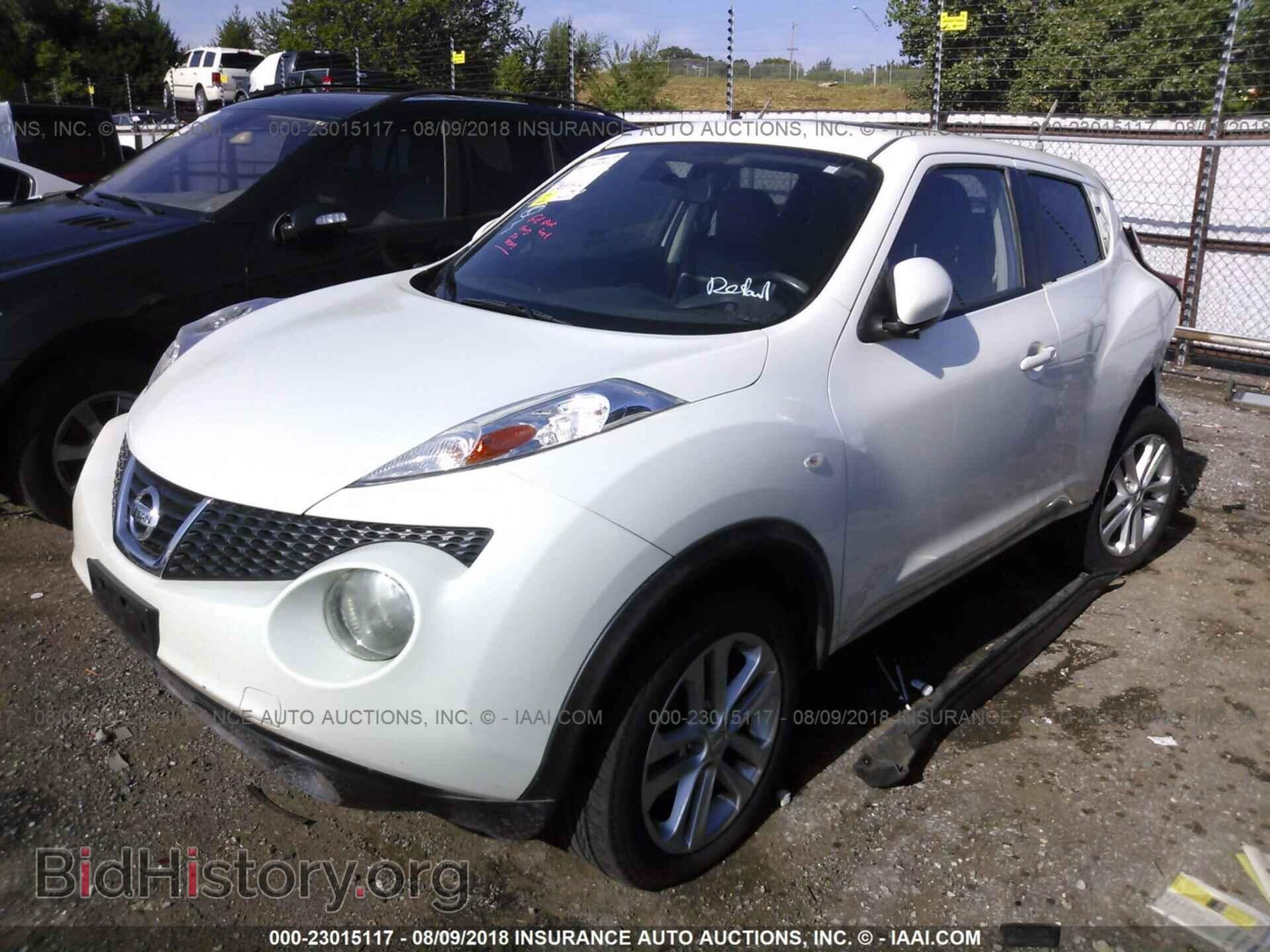 2011 Nissan Juke - VIN: JN8AF5MR2BT018904 - Фото 2