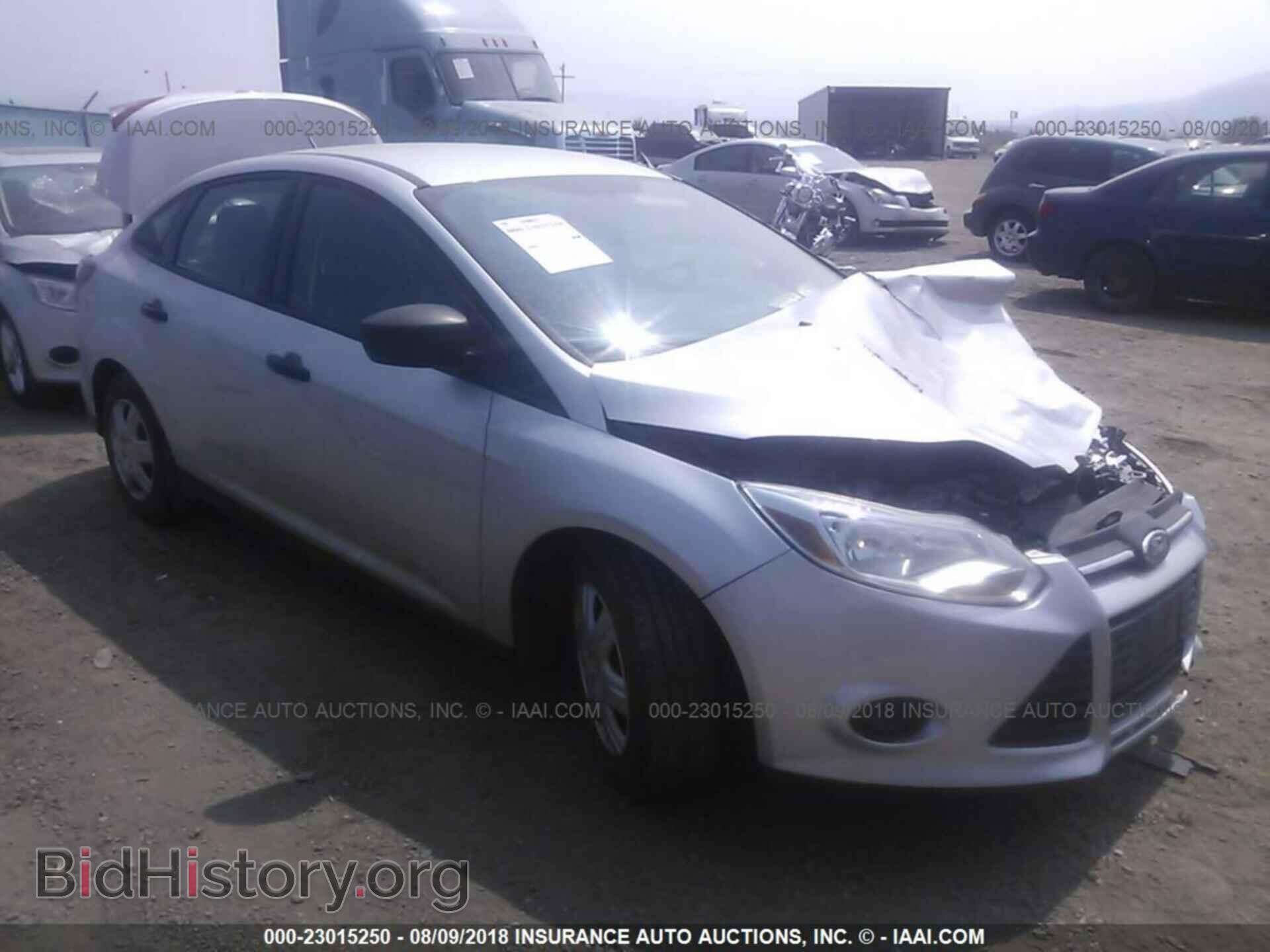 Photo 1FAHP3E2XCL222757 - Ford Focus 2012