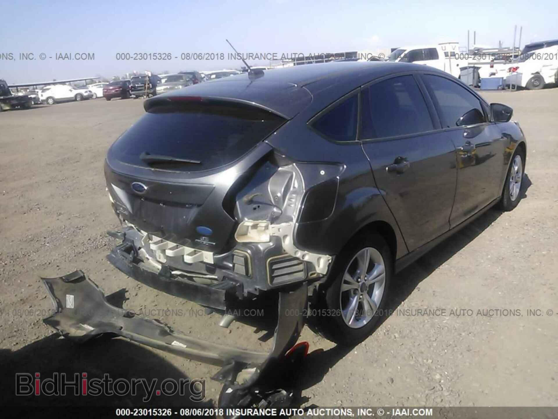 2014 Ford Focus - VIN: 1FADP3K28EL350193 - Photo 4