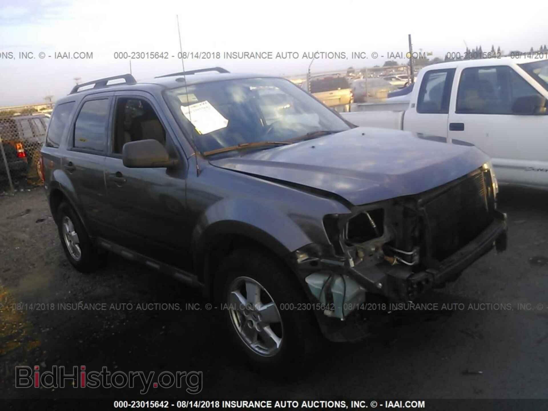 Photo 1FMCU0DG2CKB06110 - Ford Escape 2012