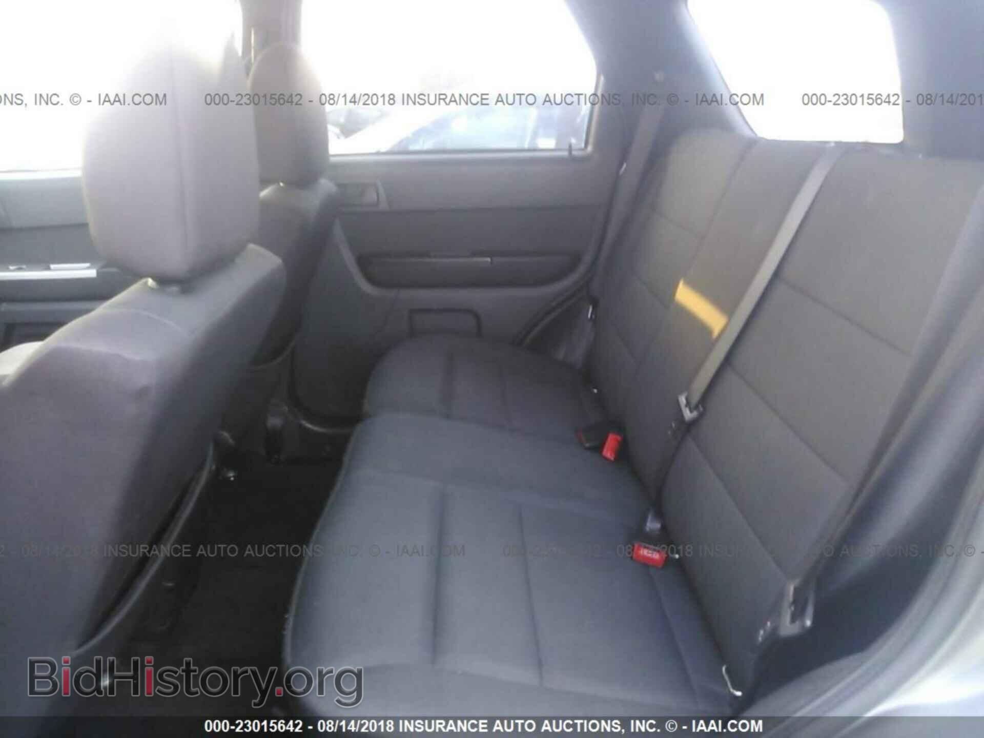 2012 Ford Escape - VIN: 1FMCU0DG2CKB06110 - Фото 8
