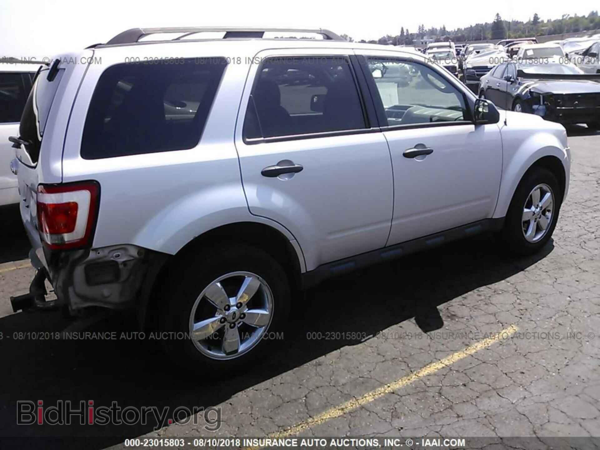 2011 Ford Escape - VIN: 1FMCU9DG4BKB46756 - Photo 4