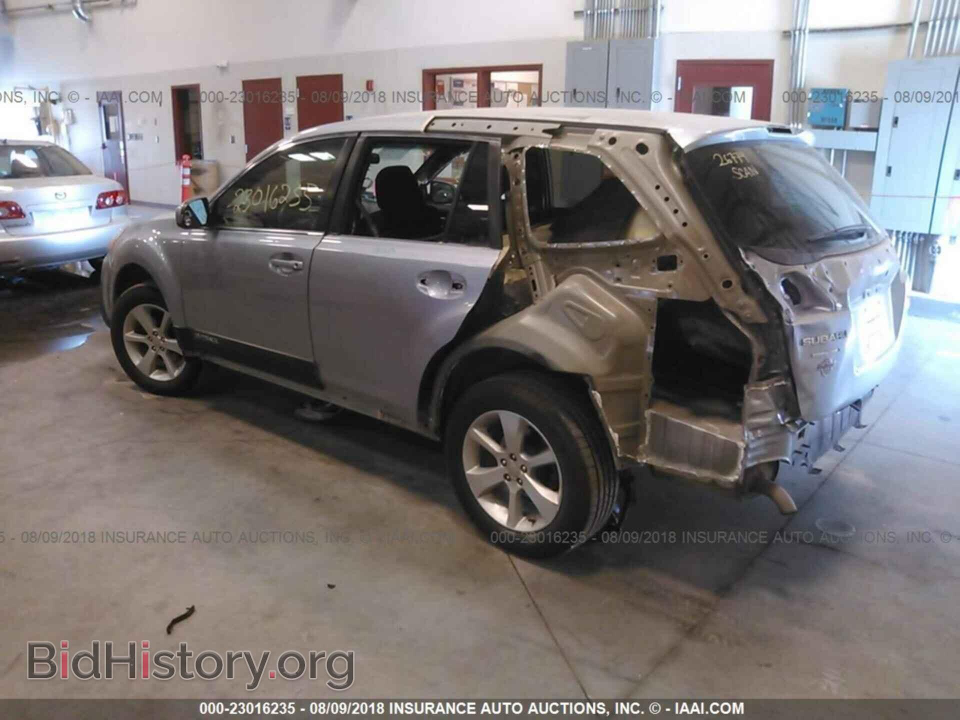 2014 Subaru Outback - VIN: 4S4BRBCC4E3253940 - Фото 3