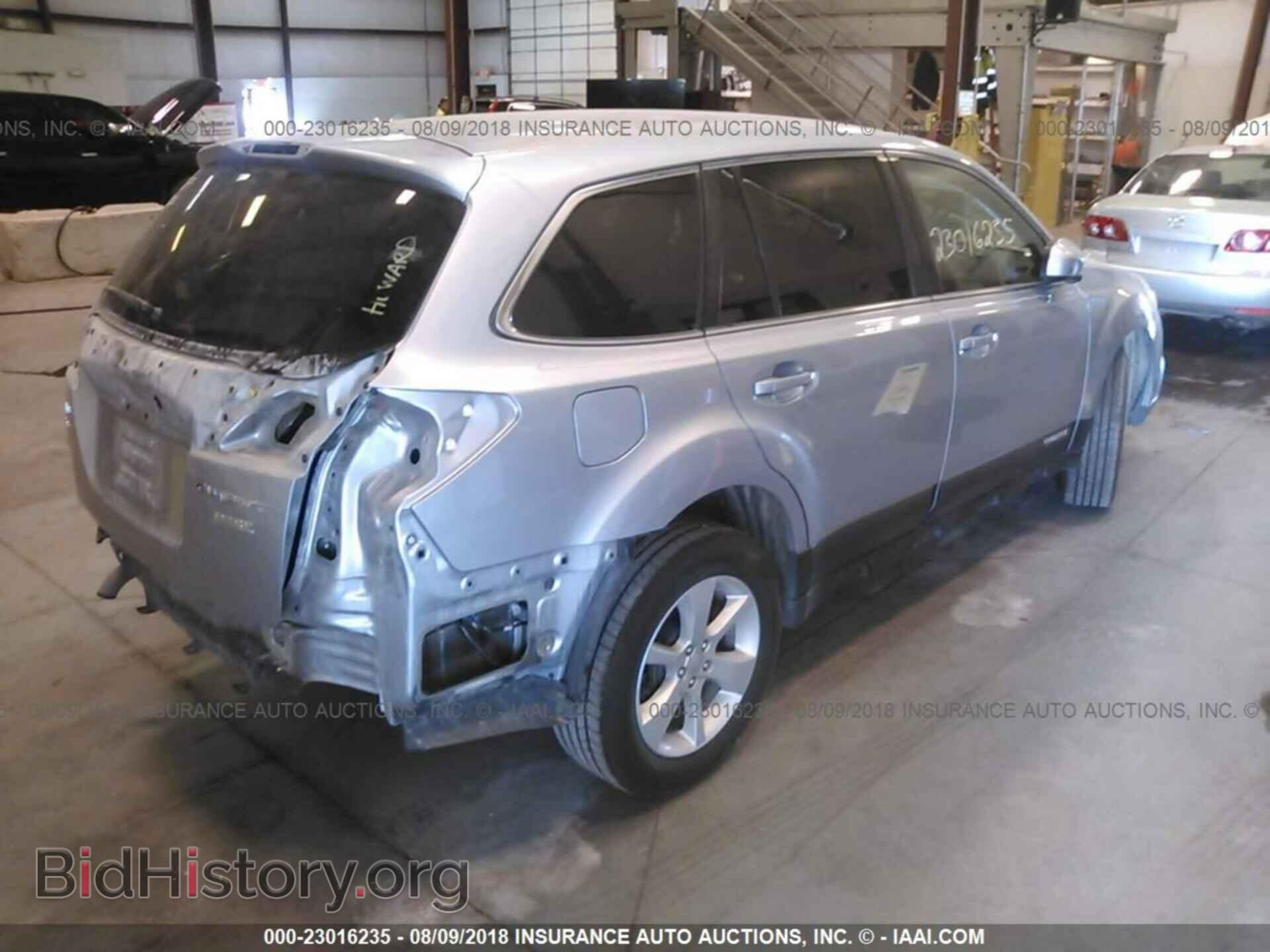 2014 Subaru Outback - VIN: 4S4BRBCC4E3253940 - Фото 4