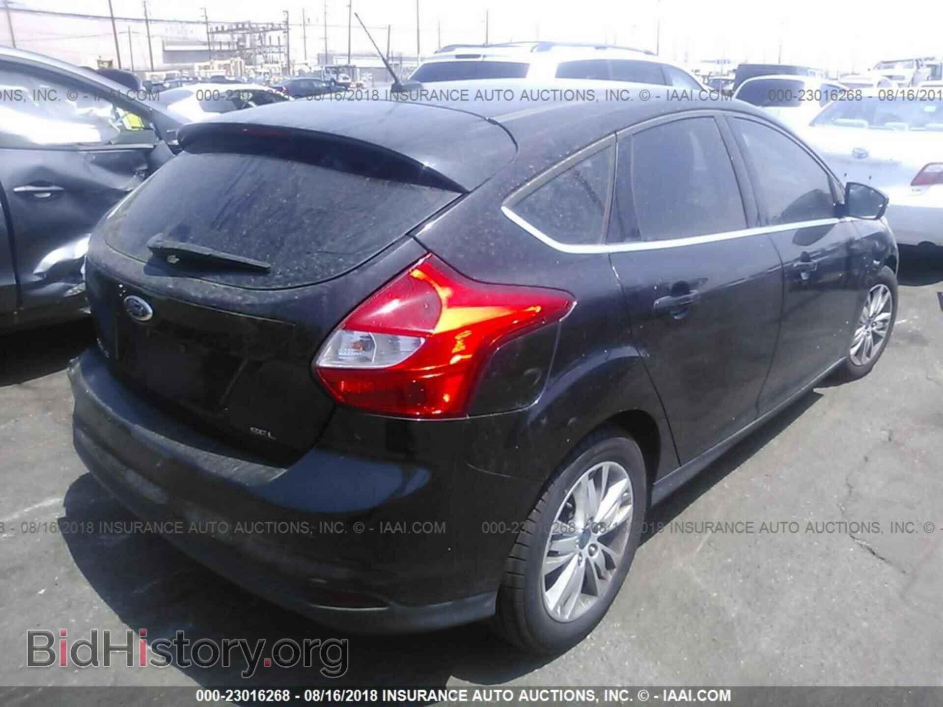 2012 Ford Focus - VIN: 1FAHP3M27CL422996 - Фото 4