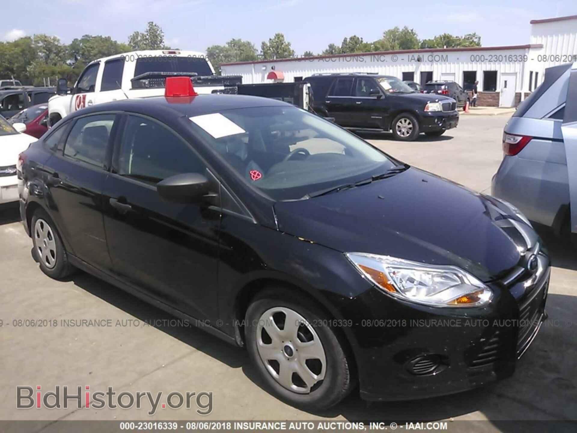 Photo 1FAHP3E20CL435460 - Ford Focus 2012