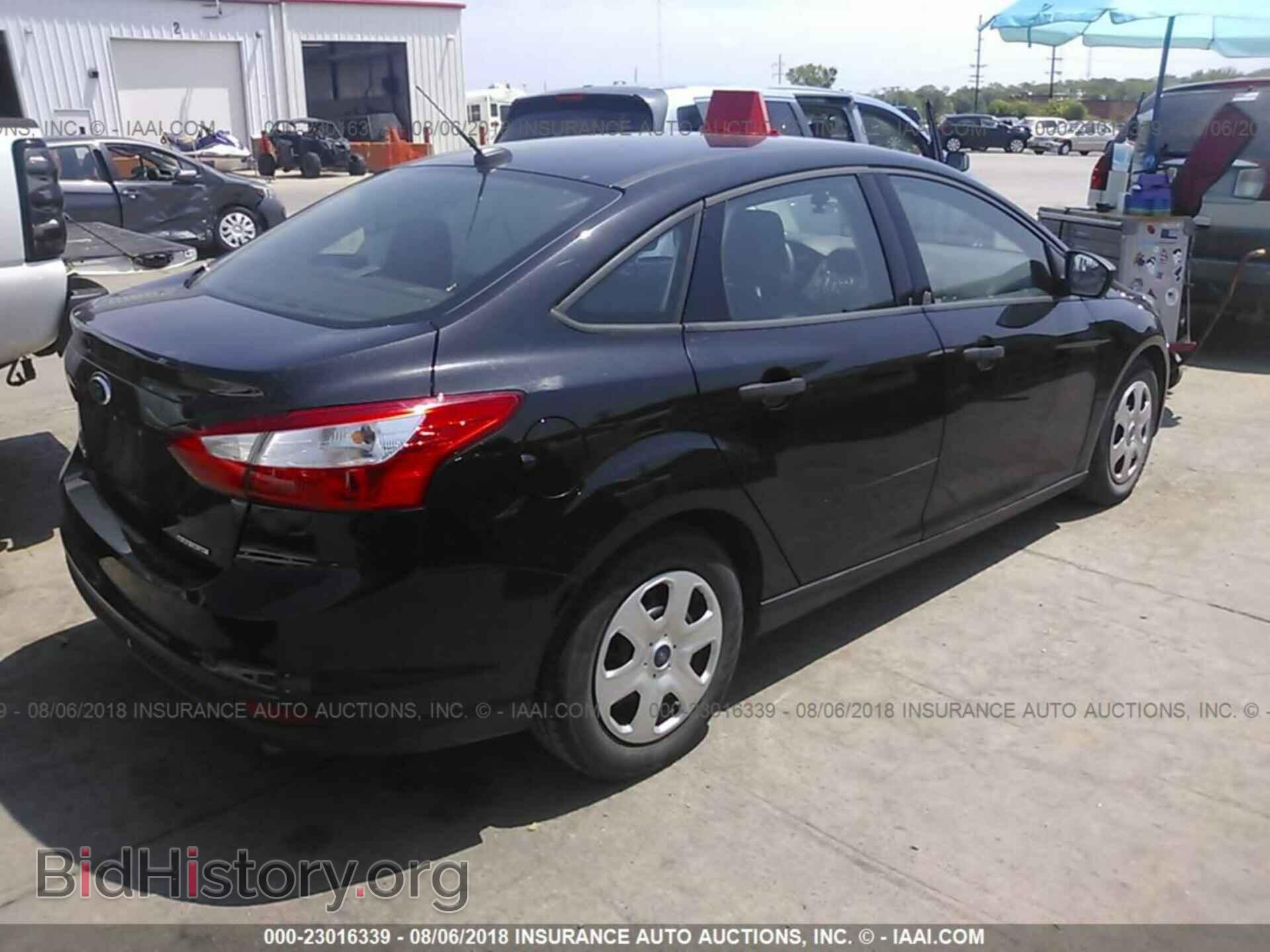 2012 Ford Focus - VIN: 1FAHP3E20CL435460 - Фото 3