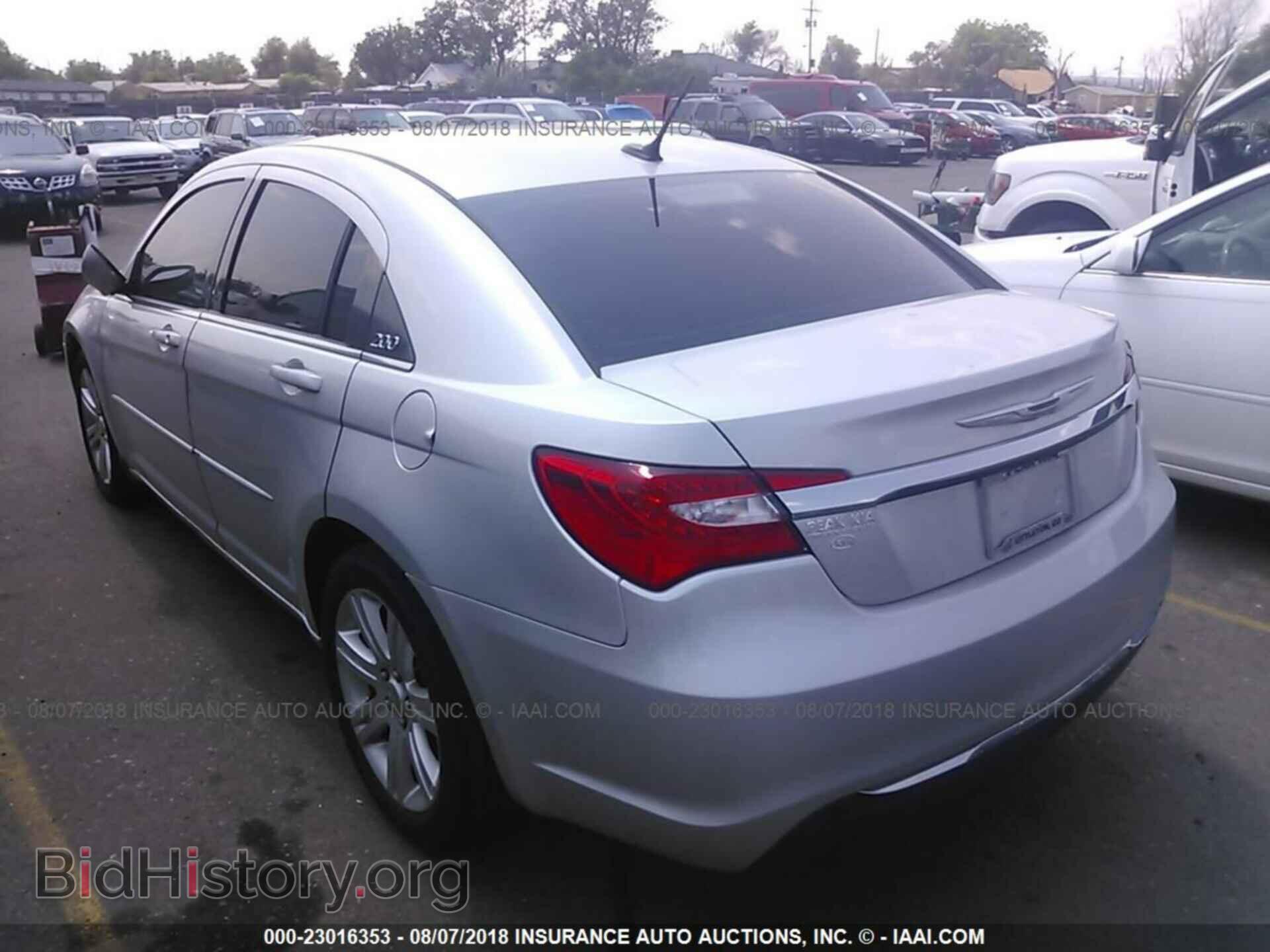 2012 Chrysler 200 - VIN: 1C3CCBAB3CN317489 - Фото 3