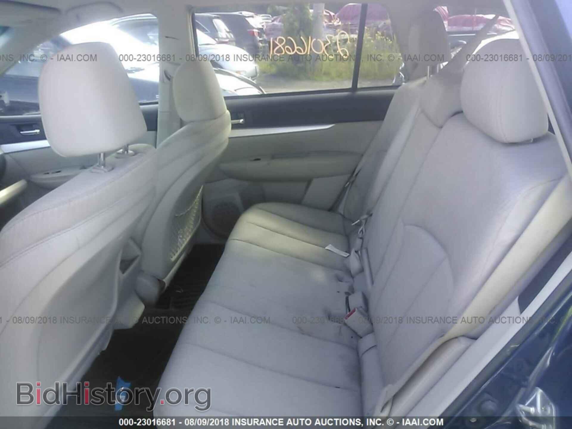 2011 Subaru Outback - VIN: 4S4BRBCC9B3432390 - Фото 8