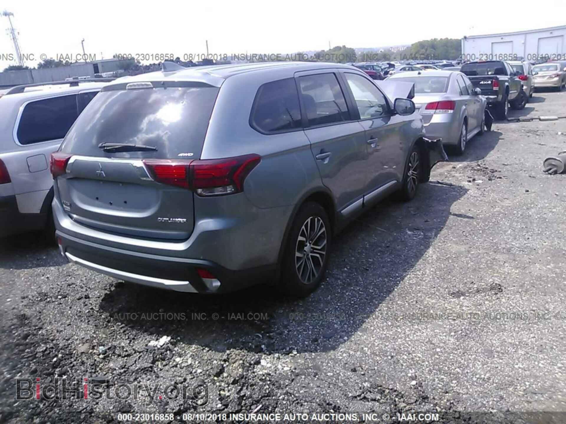 2017 Mitsubishi Outlander - VIN: JA4AZ2A31HZ014876 - Фото 4