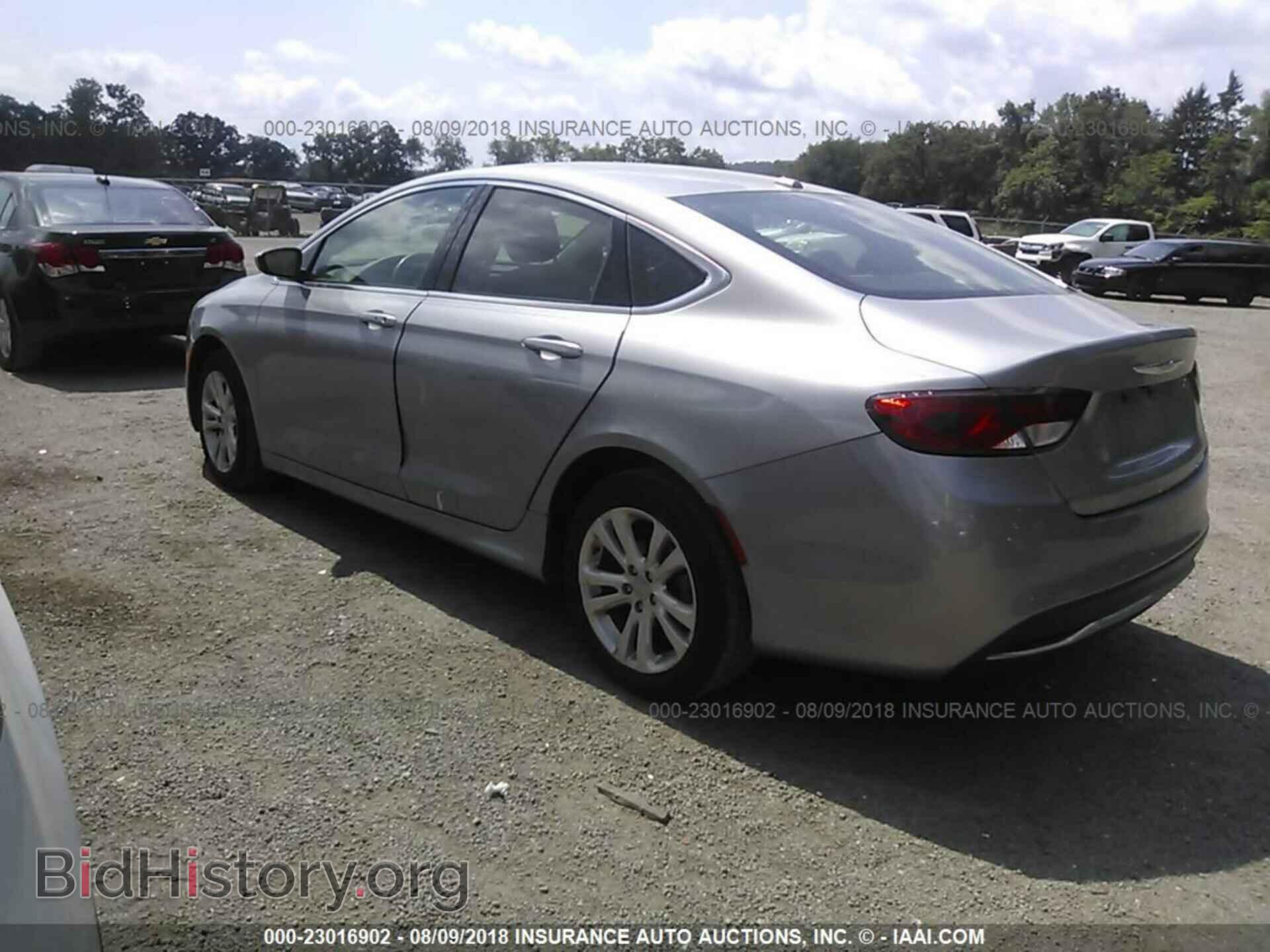 2015 Chrysler 200 - VIN: 1C3CCCAB4FN633588 - Photo 3
