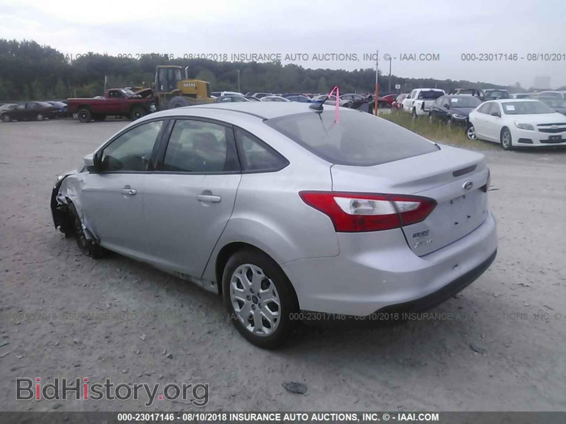 2012 Ford Focus - VIN: 1FAHP3F28CL337422 - Фото 3