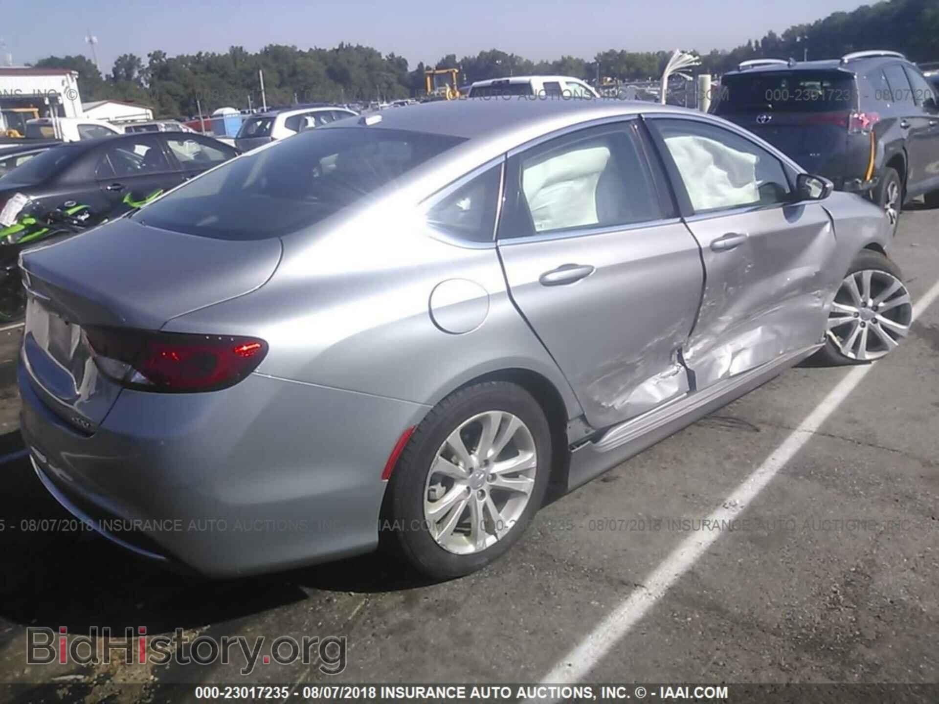 2015 Chrysler 200 - VIN: 1C3CCCAB9FN684696 - Photo 4