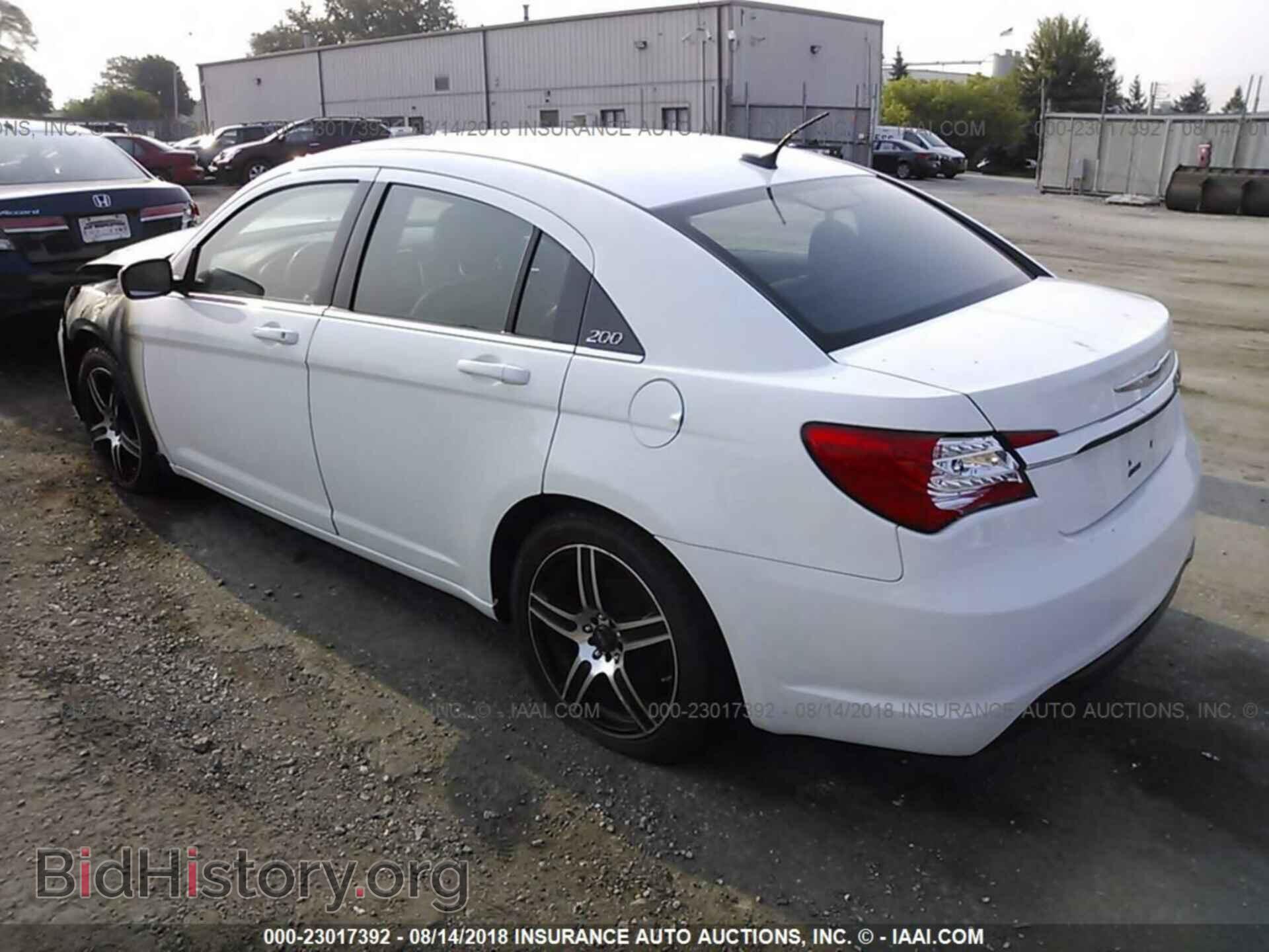 2013 Chrysler 200 - VIN: 1C3CCBCG1DN521136 - Photo 3