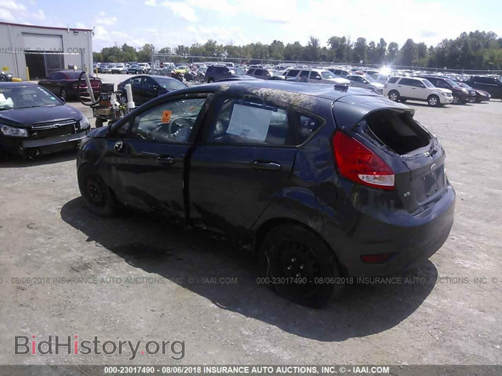 2011 Ford Fiesta - VIN: 3FADP4EJ2BM204777 - Фото 3
