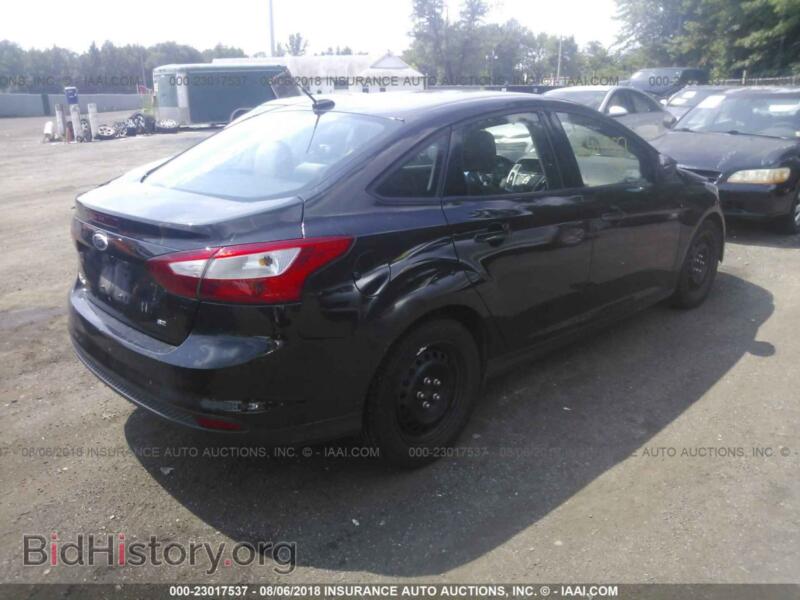 2012 Ford FOCUS (VIN 1FAHP3F22CL131836) — фото 4 из 10