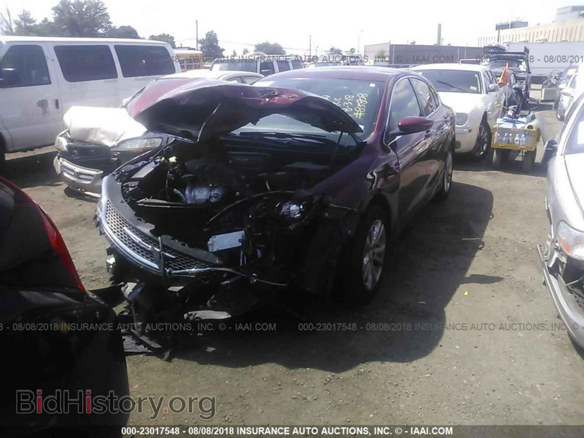 2015 Chrysler 200 - VIN: 1C3CCCAB8FN574724 - Photo 2