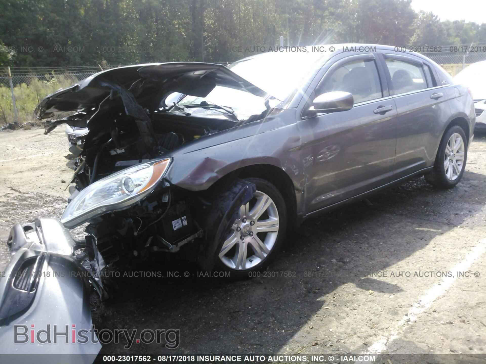 2012 Chrysler 200 - VIN: 1C3CCBBB4CN142670 - Photo 2