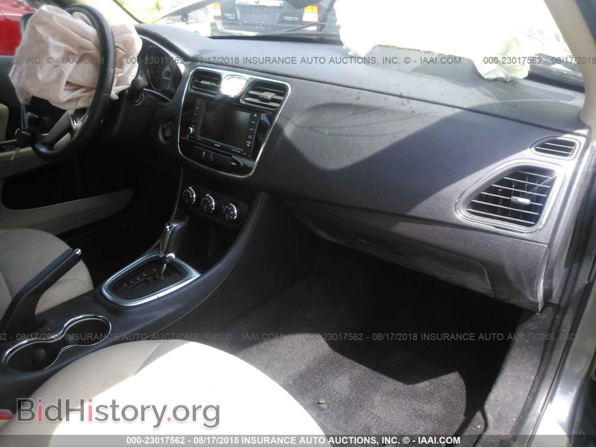2012 Chrysler 200 - VIN: 1C3CCBBB4CN142670 - Photo 5