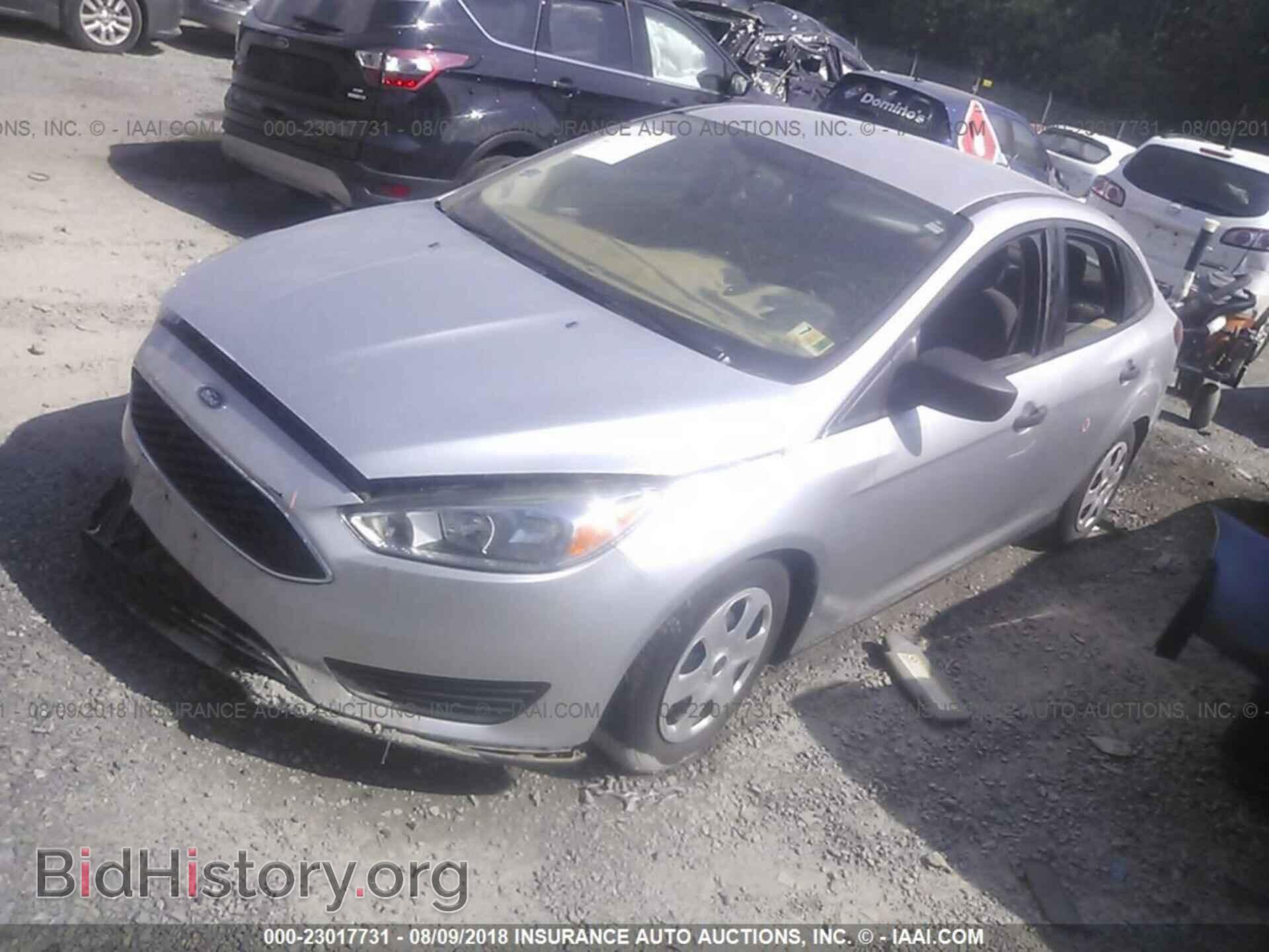 2016 Ford Focus - VIN: 1FADP3E23GL257869 - Фото 2