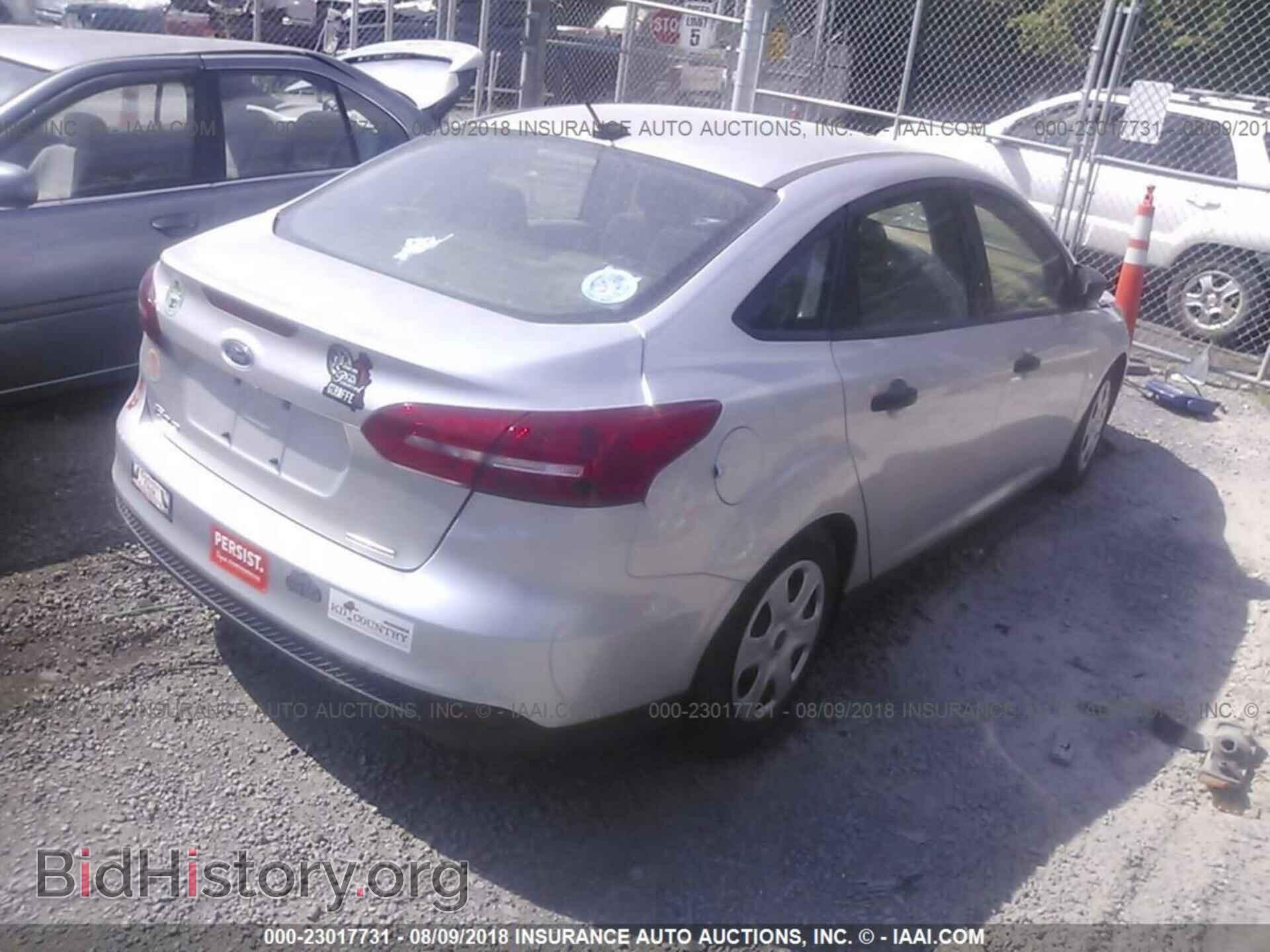 2016 Ford Focus - VIN: 1FADP3E23GL257869 - Фото 4