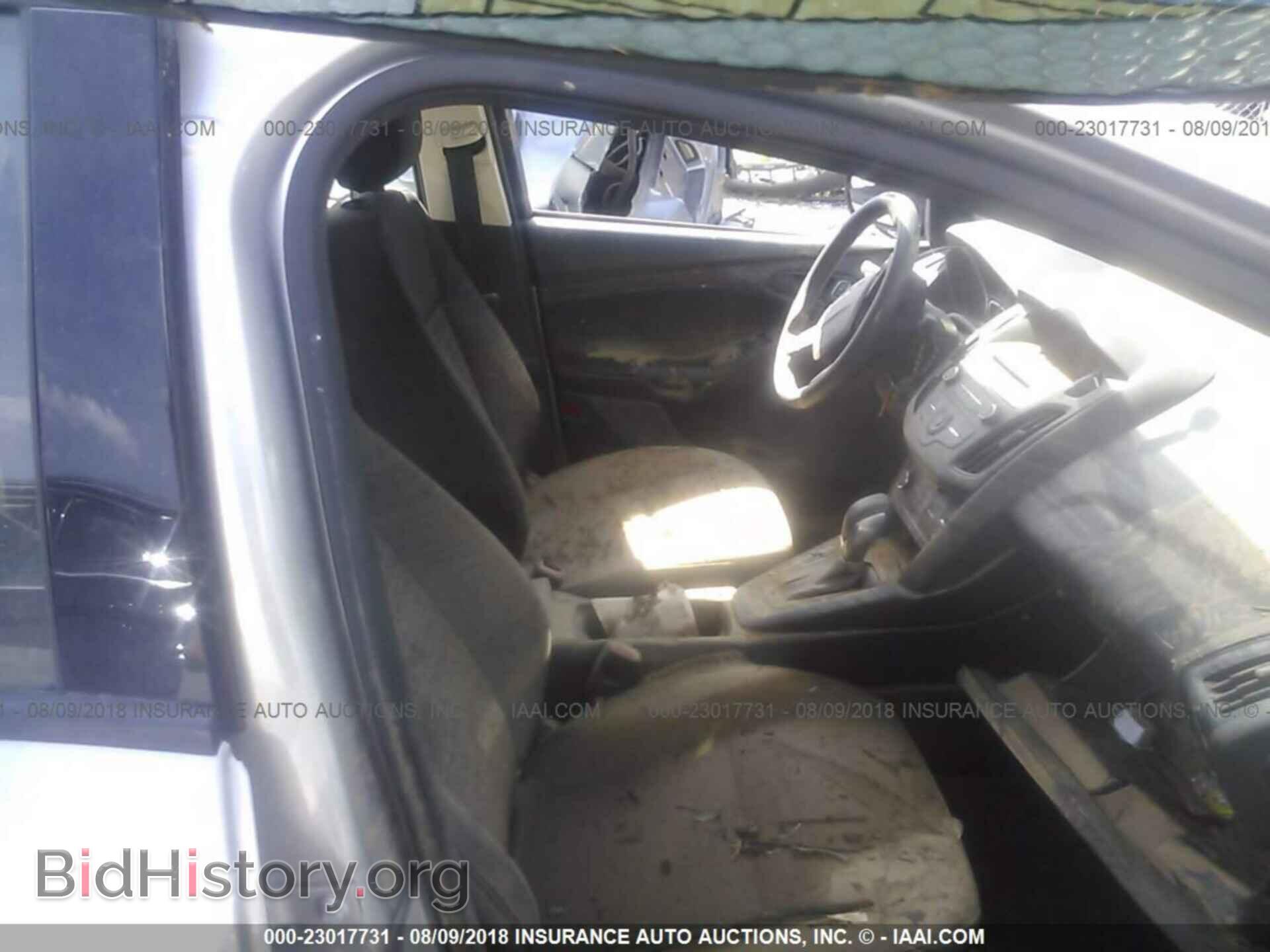 2016 Ford Focus - VIN: 1FADP3E23GL257869 - Фото 5