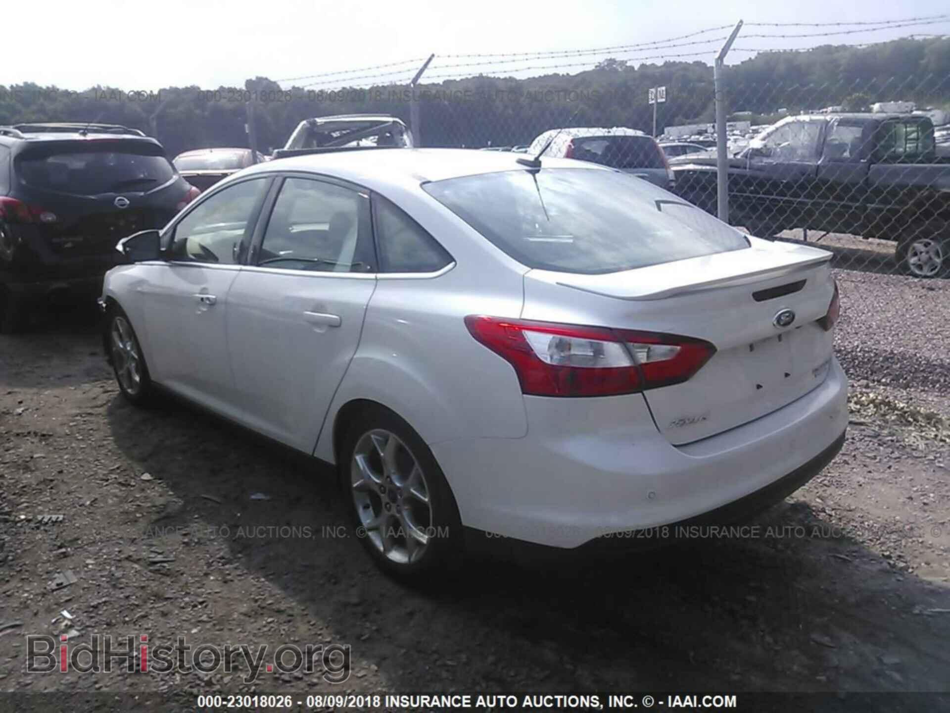 2014 Ford Focus - VIN: 1FADP3J23EL245885 - Photo 3