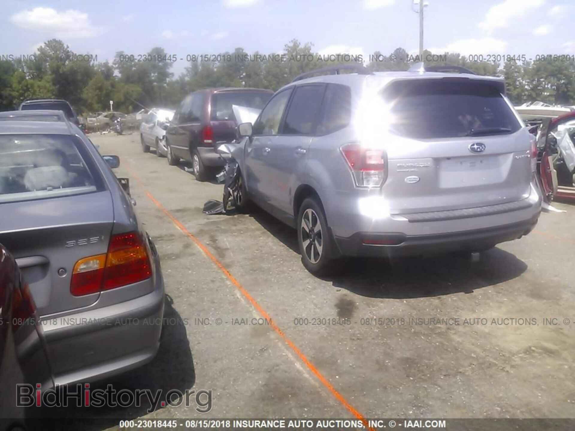 2018 Subaru Forester - VIN: JF2SJAGC7JH454097 - Photo 3