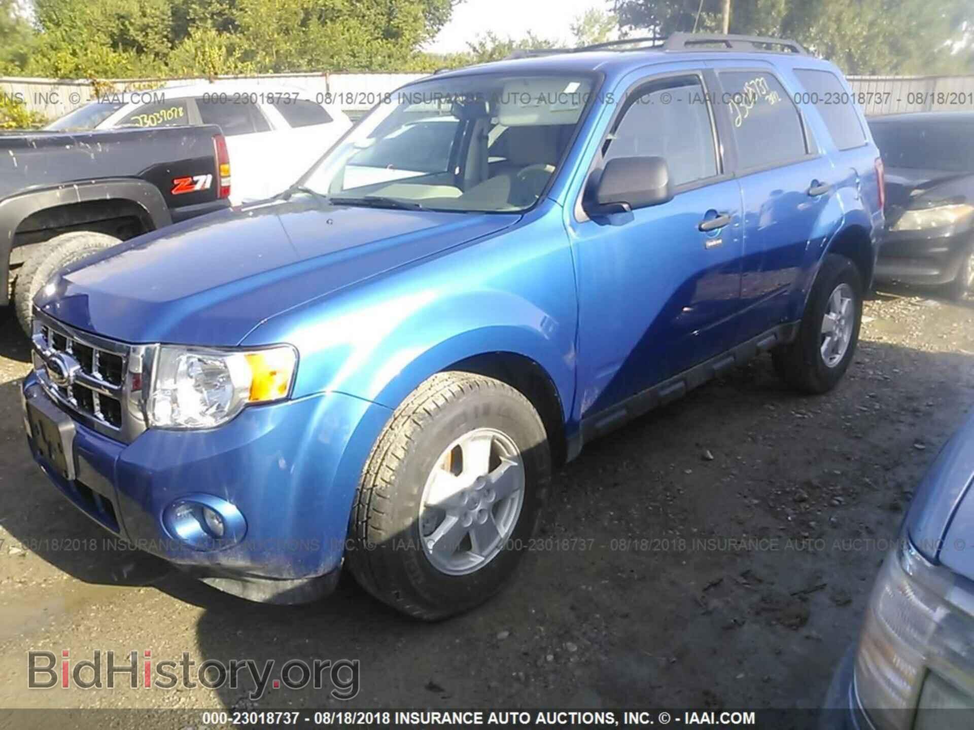 2012 Ford Escape - VIN: 1FMCU0D76CKC40778 - Фото 2