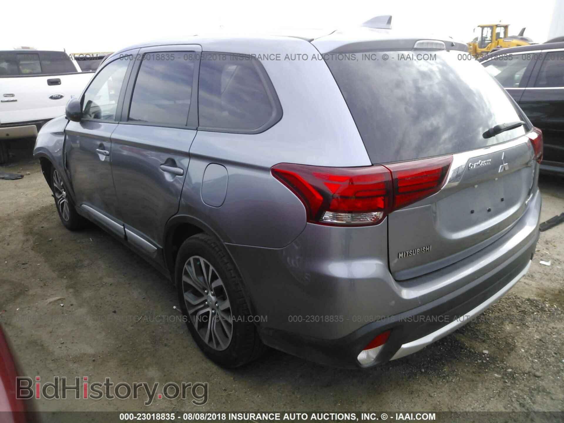 2017 Mitsubishi Outlander - VIN: JA4AD2A37HZ058654 - Фото 3