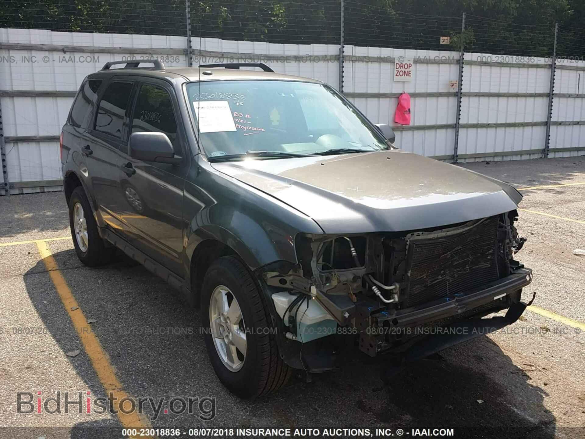 Photo 1FMCU0D75CKB82260 - Ford Escape 2012