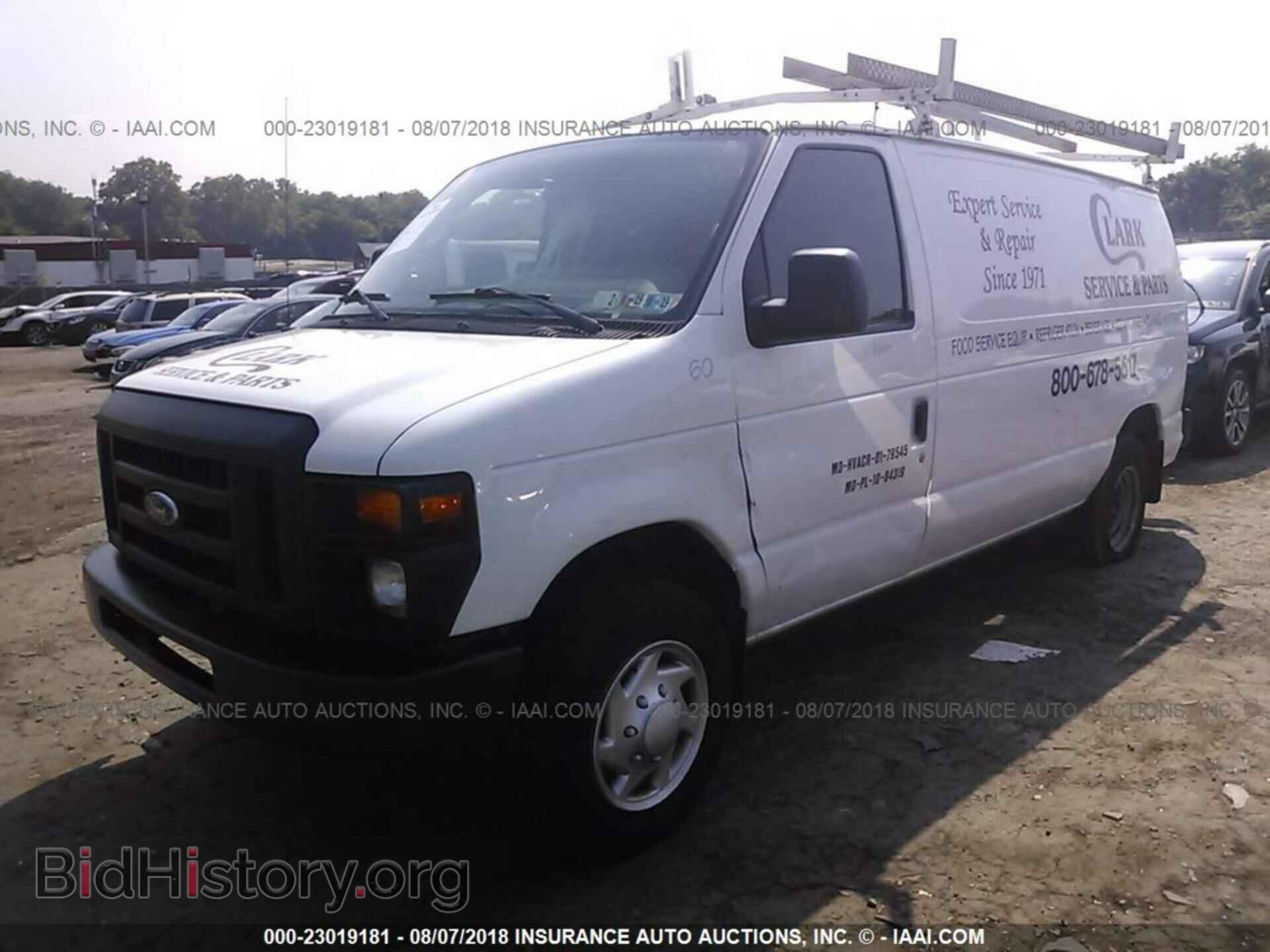 2011 Ford Econoline - VIN: 1FTNE1EW0BDB32732 - Фото 2