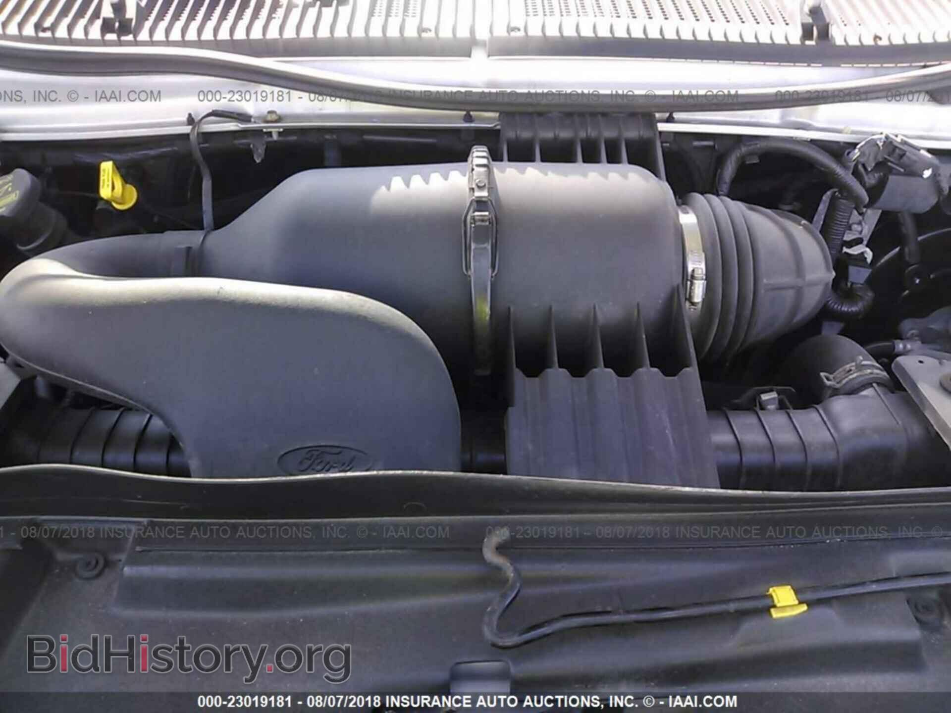 2011 Ford Econoline - VIN: 1FTNE1EW0BDB32732 - Фото 10