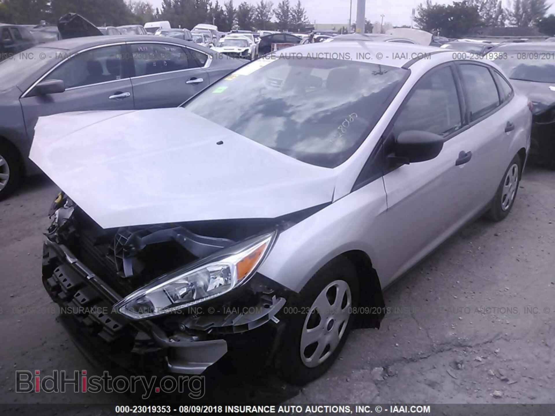2016 Ford Focus - VIN: 1FADP3E22GL328060 - Фото 2