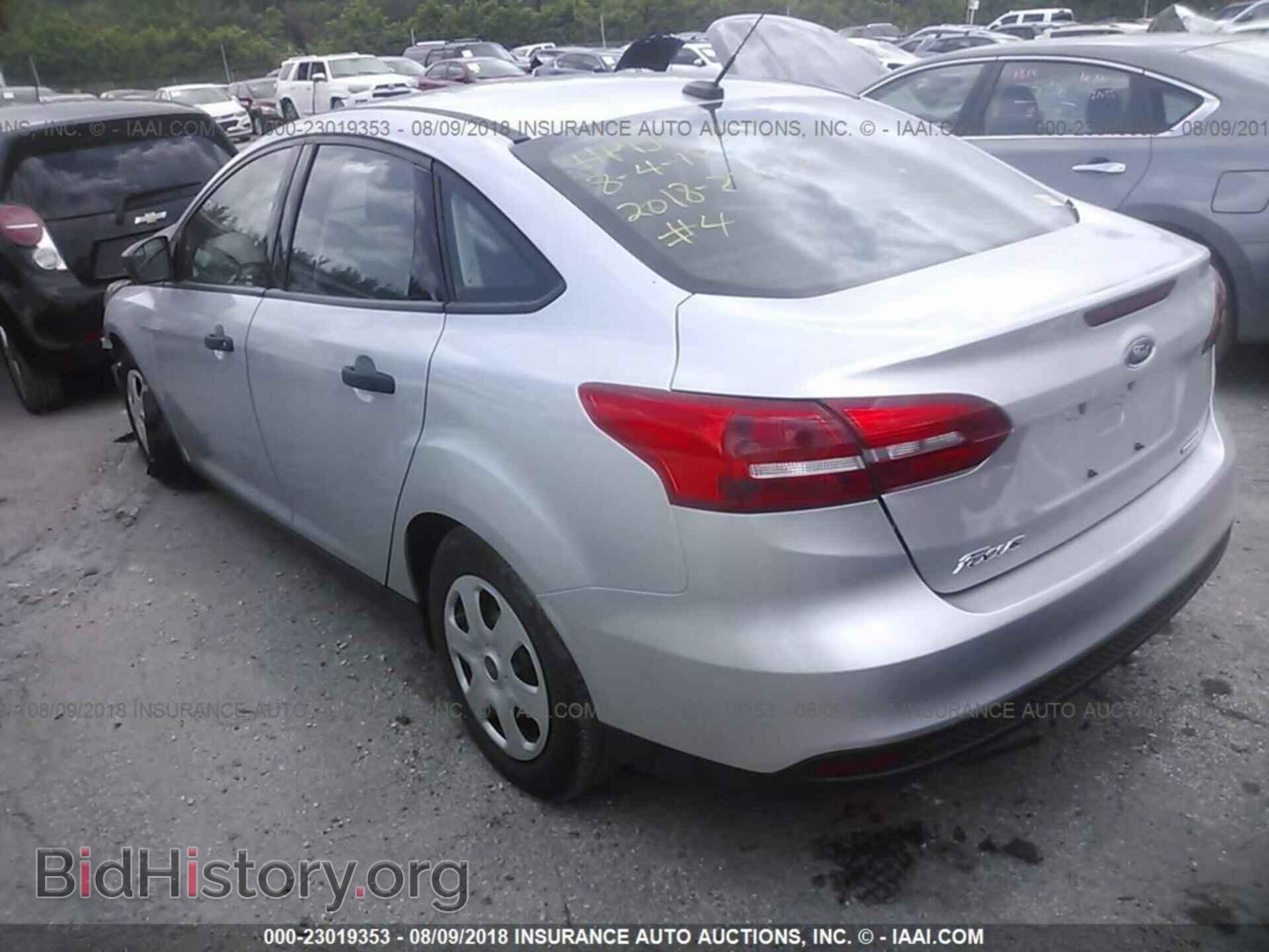 2016 Ford Focus - VIN: 1FADP3E22GL328060 - Фото 3