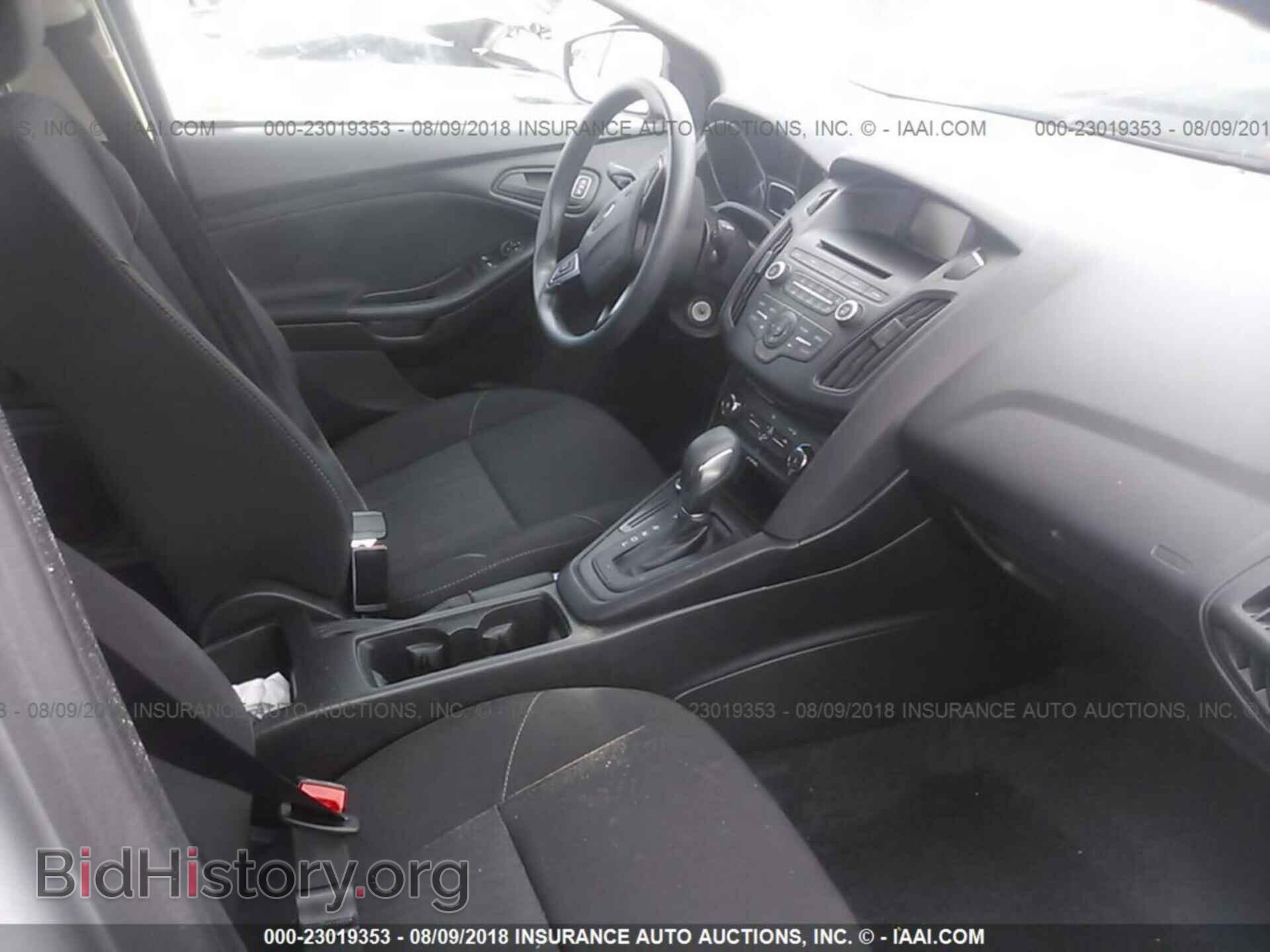 2016 Ford Focus - VIN: 1FADP3E22GL328060 - Фото 5