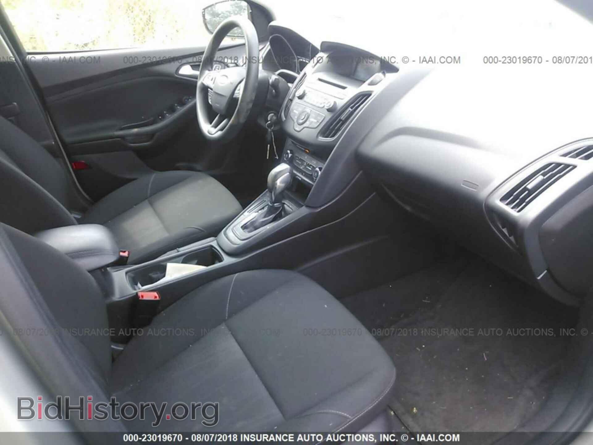 2015 Ford Focus - VIN: 1FADP3F21FL243563 - Photo 5