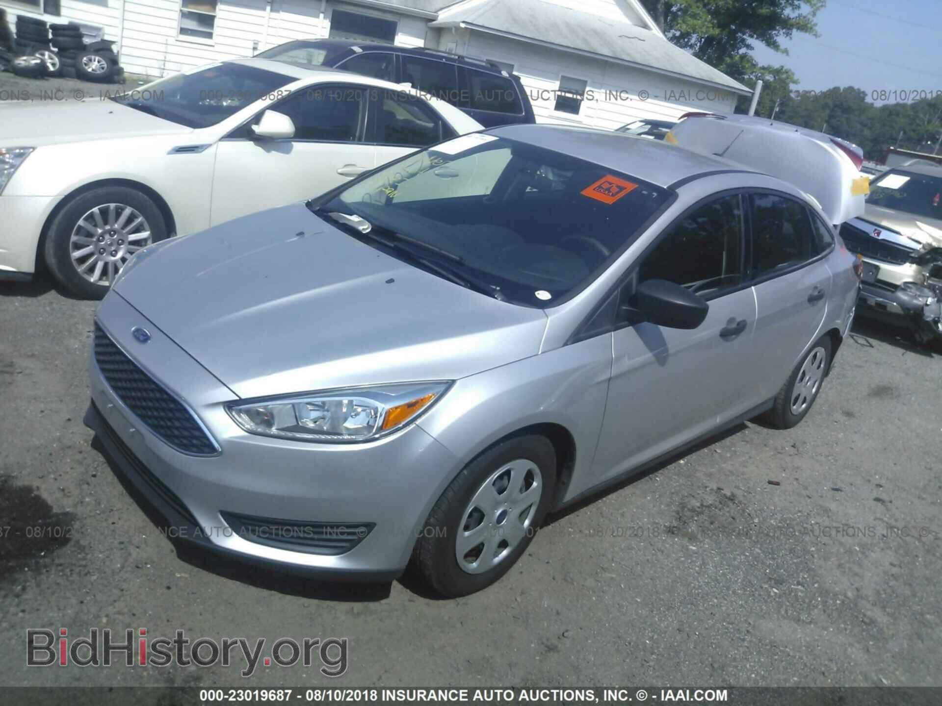 2015 Ford Focus - VIN: 1FADP3E2XFL304751 - Фото 2