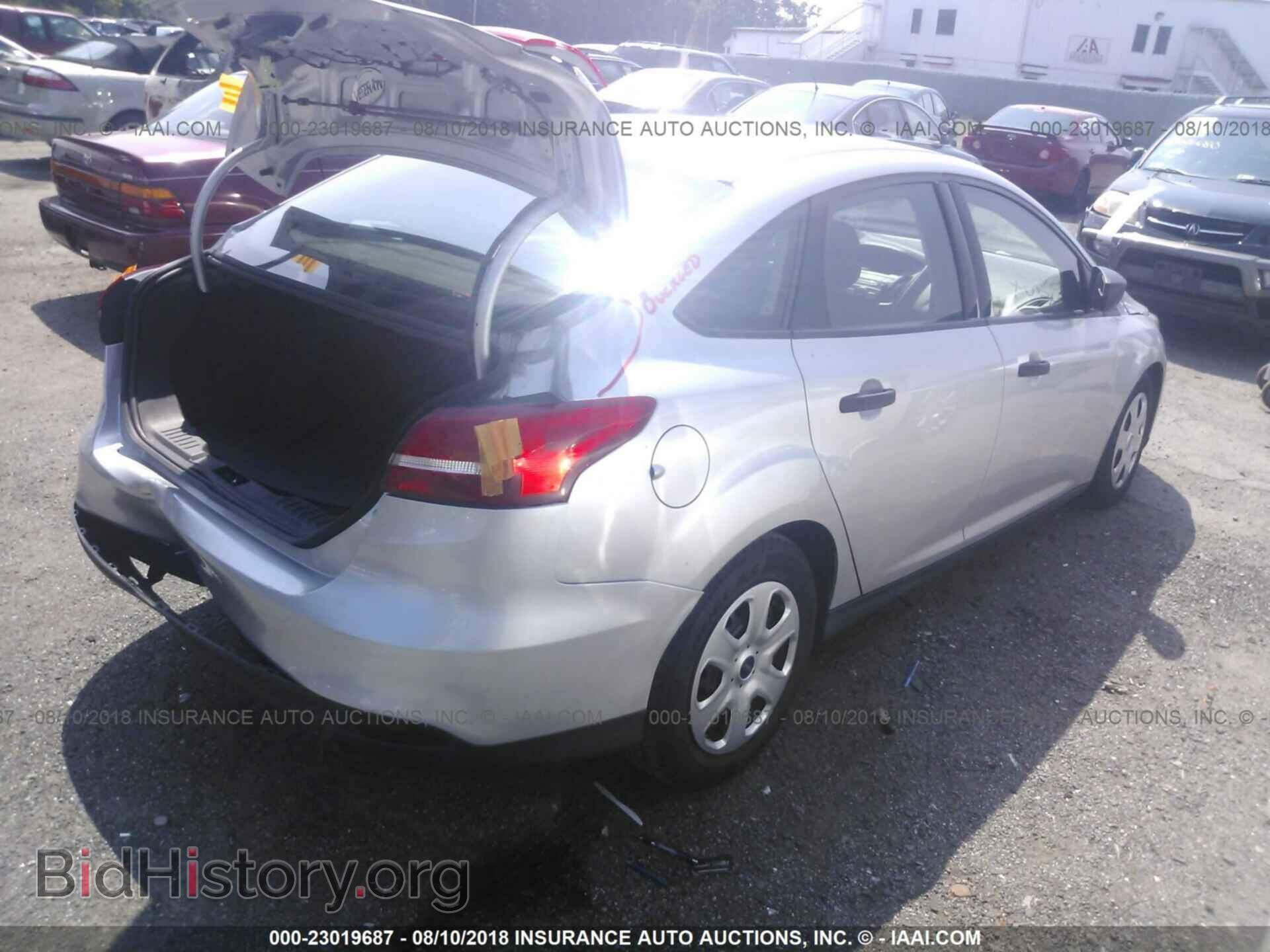 2015 Ford Focus - VIN: 1FADP3E2XFL304751 - Фото 4