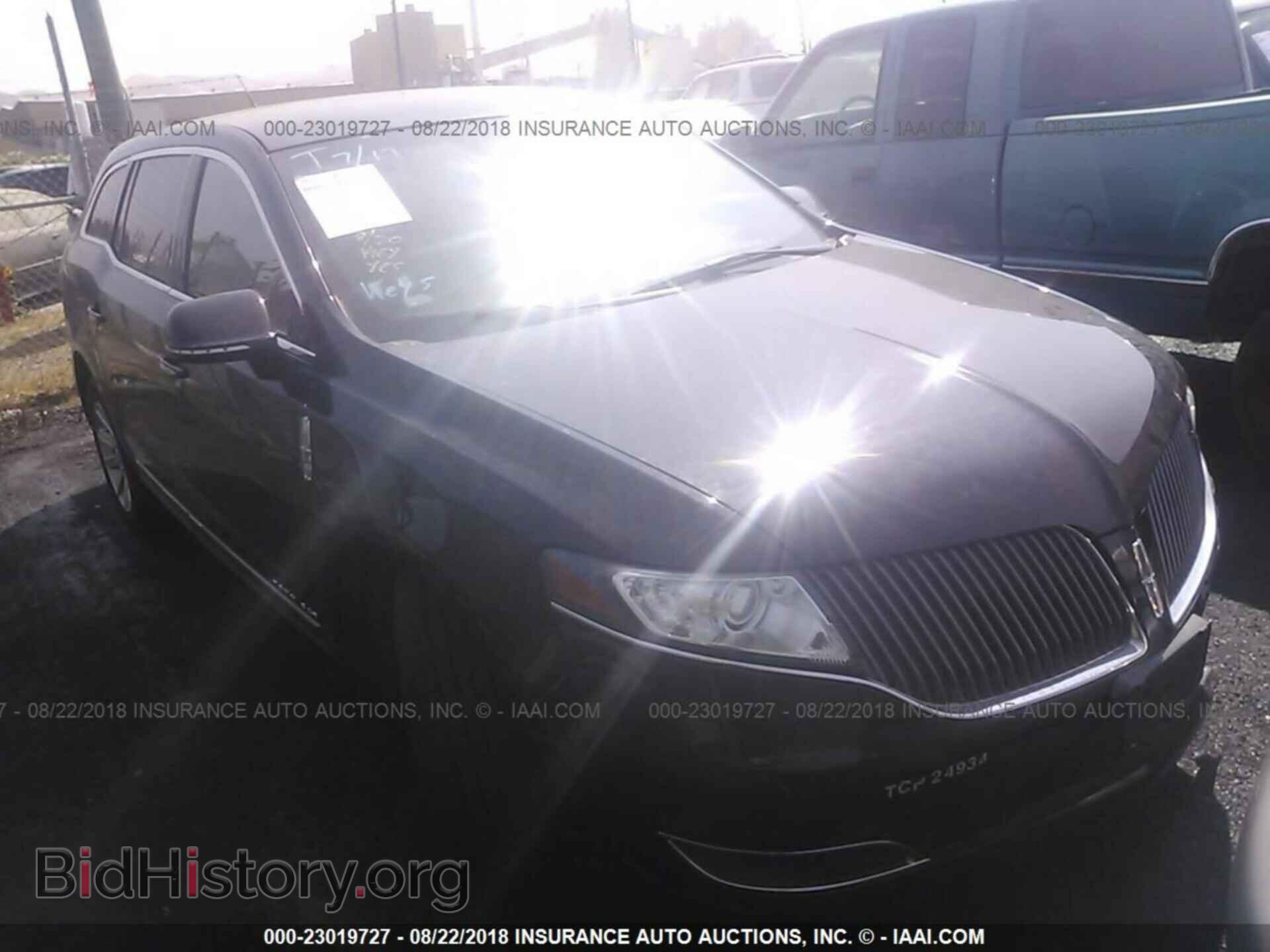 Photo 2LMHJ5NK2FBL03733 - LINCOLN MKT 2015