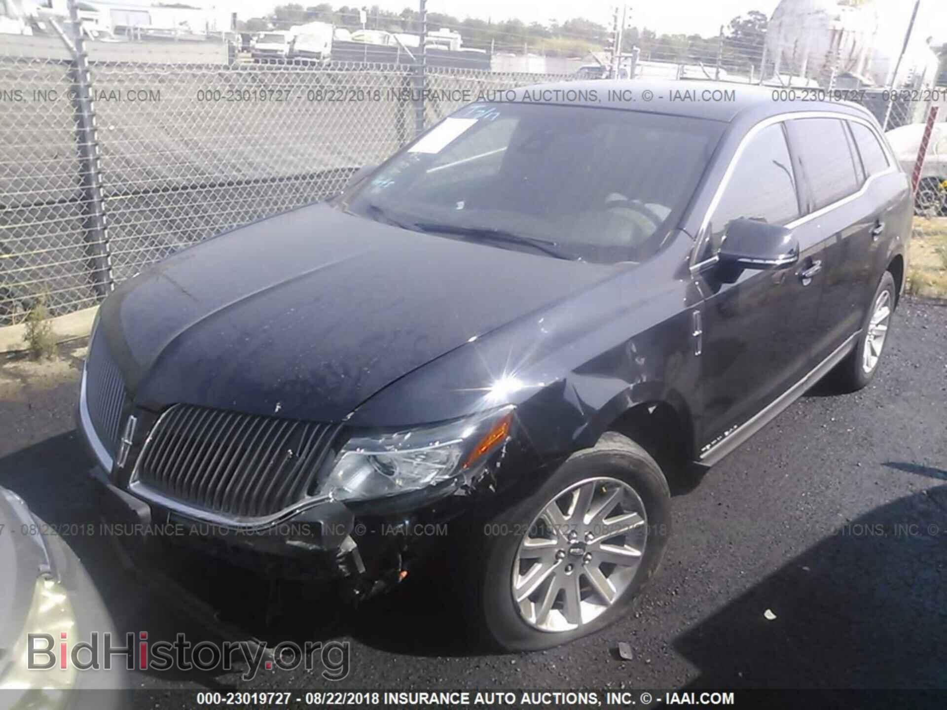2015 LINCOLN MKT - VIN: 2LMHJ5NK2FBL03733 - Фото 2