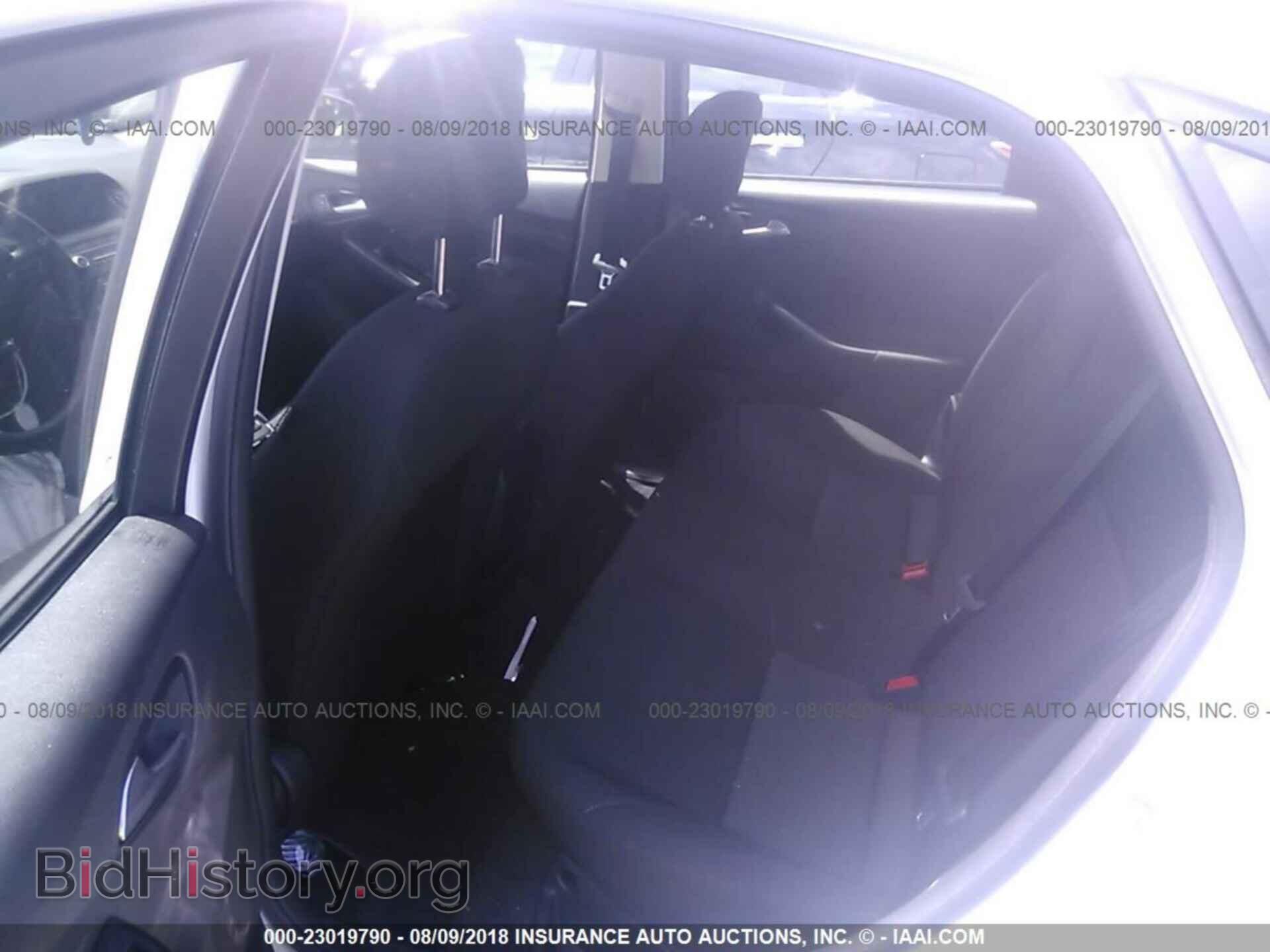 2018 Ford Focus - VIN: 1FADP3F28JL274656 - Фото 8