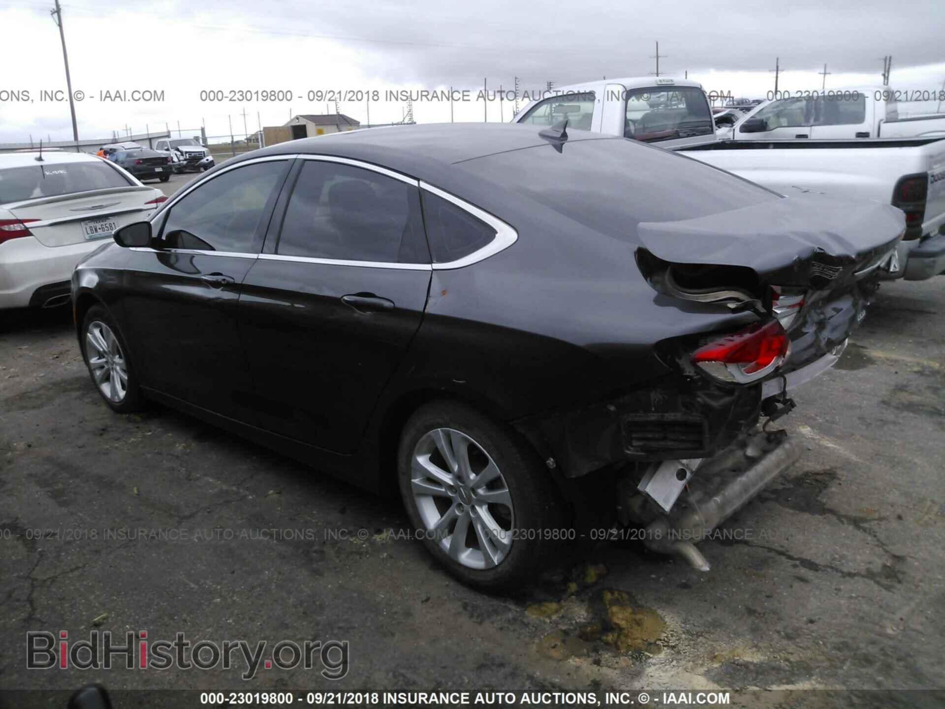 2016 Chrysler 200 - VIN: 1C3CCCAB1GN172674 - Photo 3
