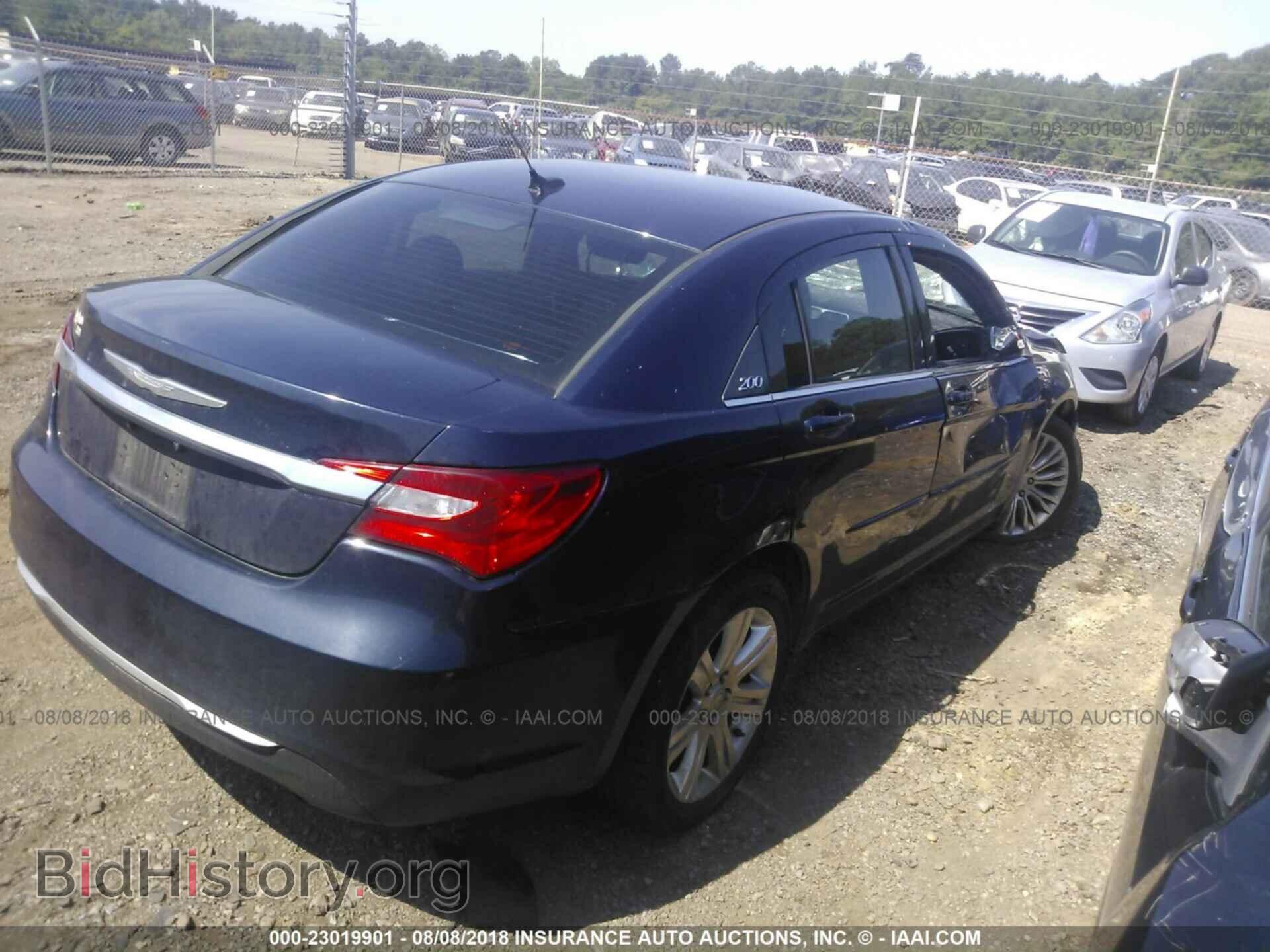 2013 Chrysler 200 - VIN: 1C3CCBBB5DN639244 - Photo 4