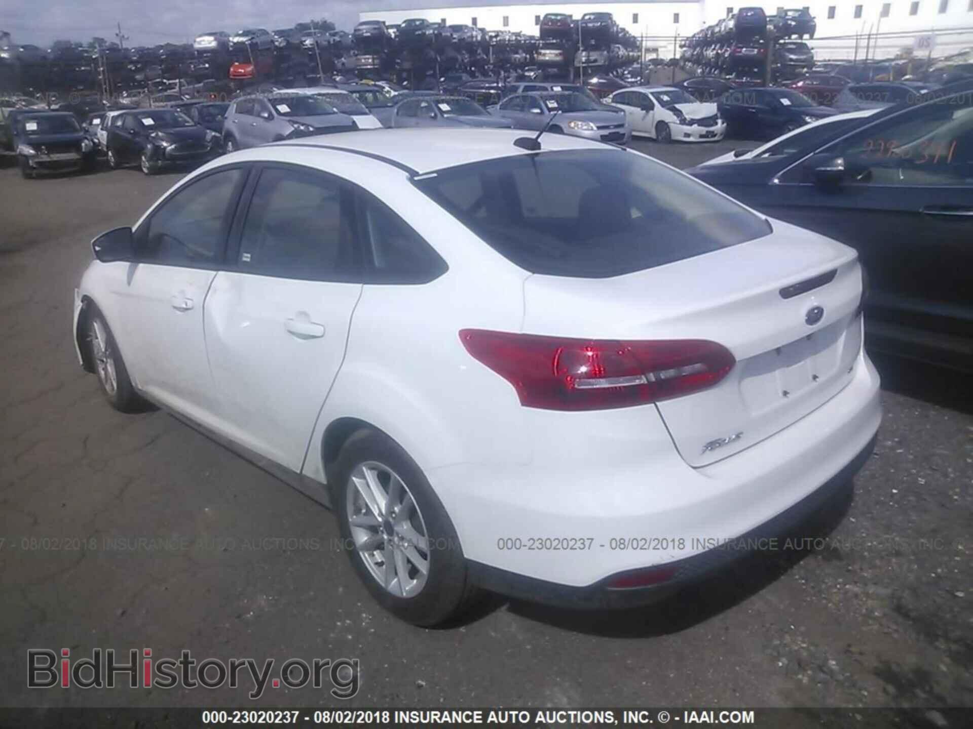 2018 Ford Focus - VIN: 1FADP3F27JL224850 - Фото 3