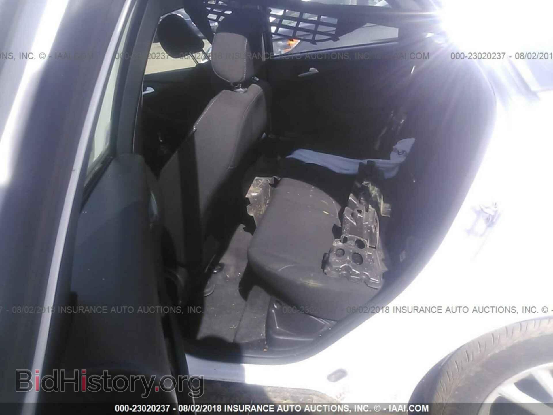2018 Ford Focus - VIN: 1FADP3F27JL224850 - Фото 8