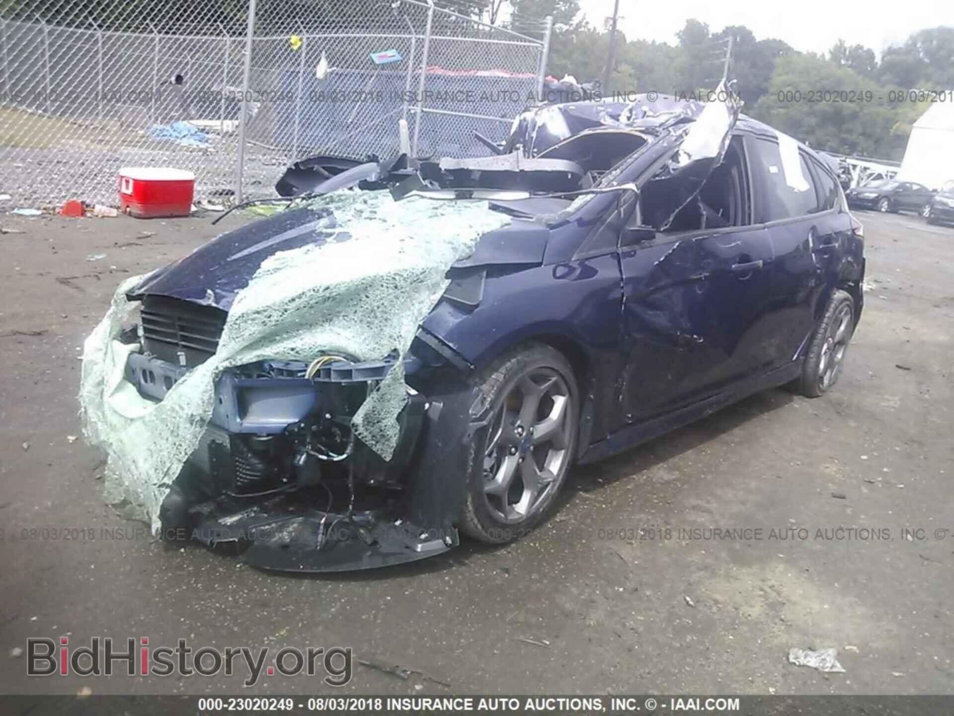 2017 Ford Focus - VIN: 1FADP3L98HL338674 - Photo 2